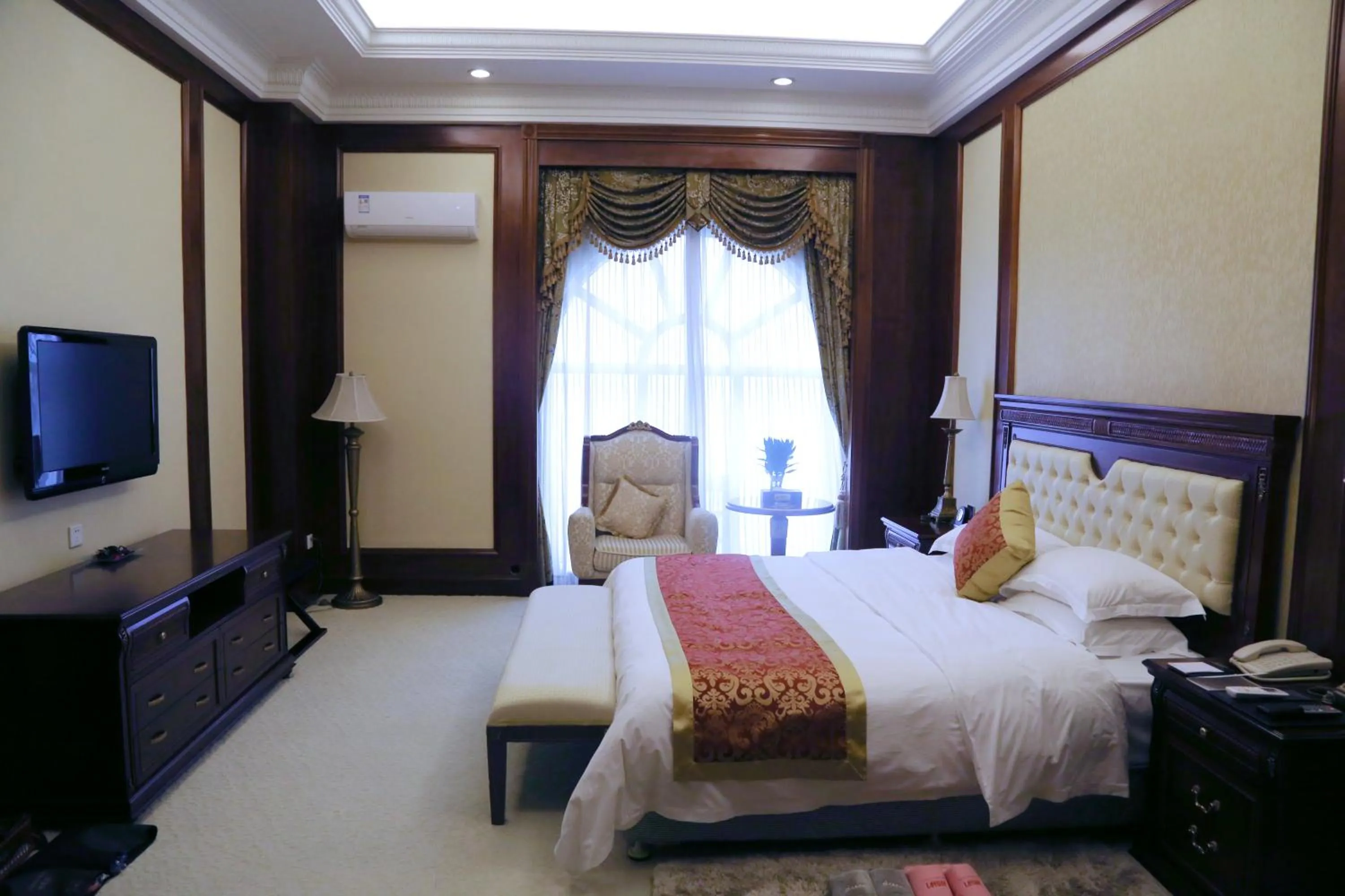Suite in Gladden Hotel Jiangmen