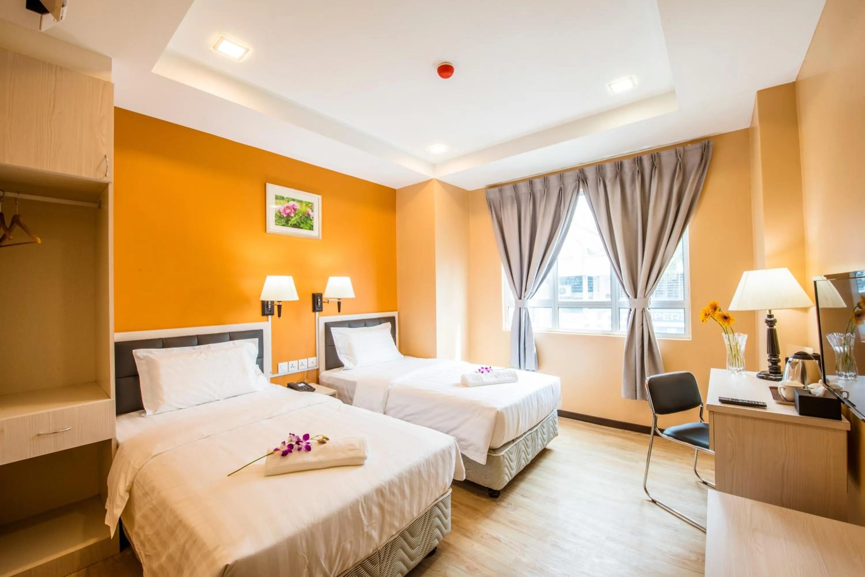 Twin Room in inHotel Inanam