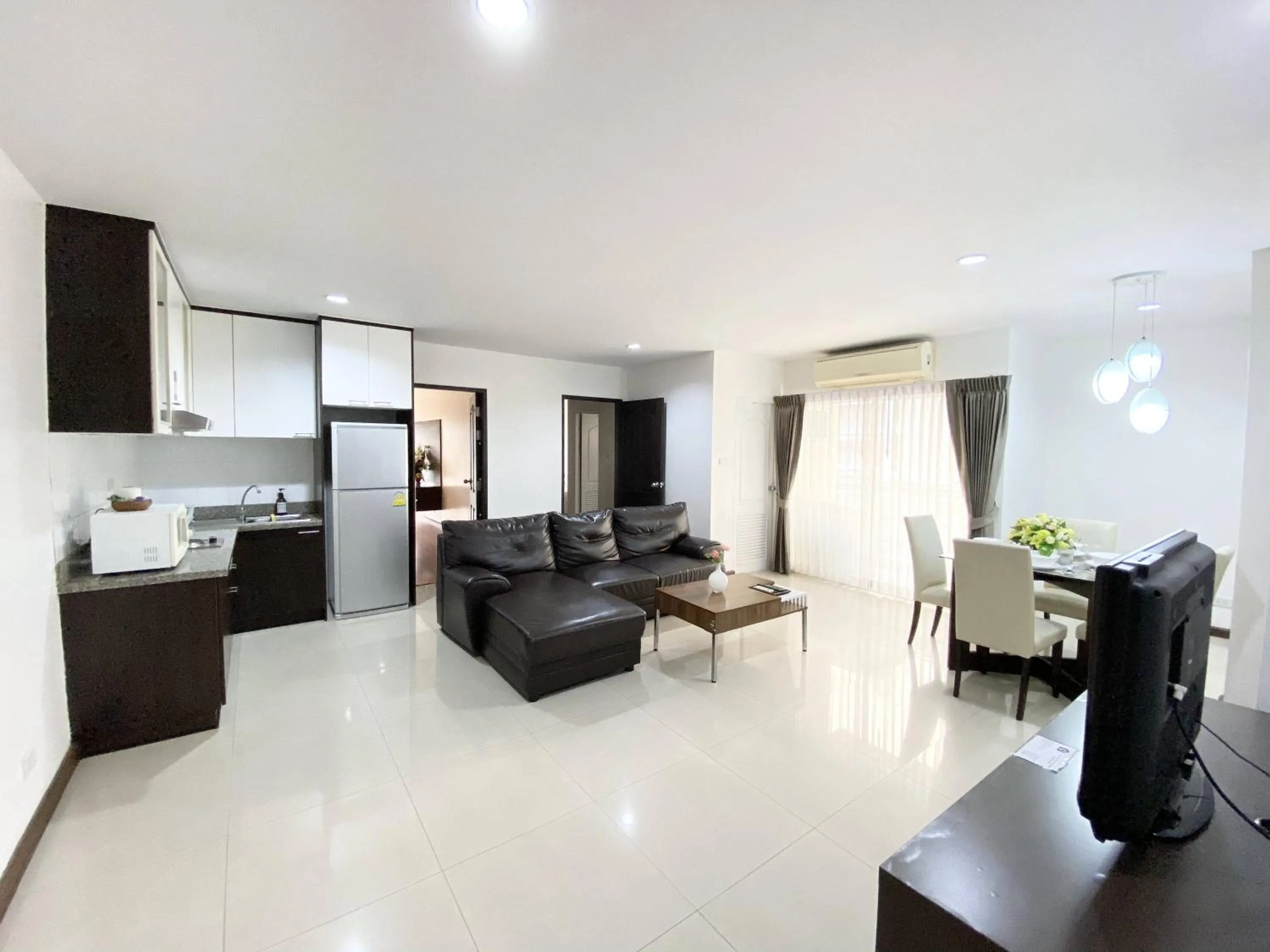 Two-Bedroom Apartment in 14 Place Sukhumvit Suites