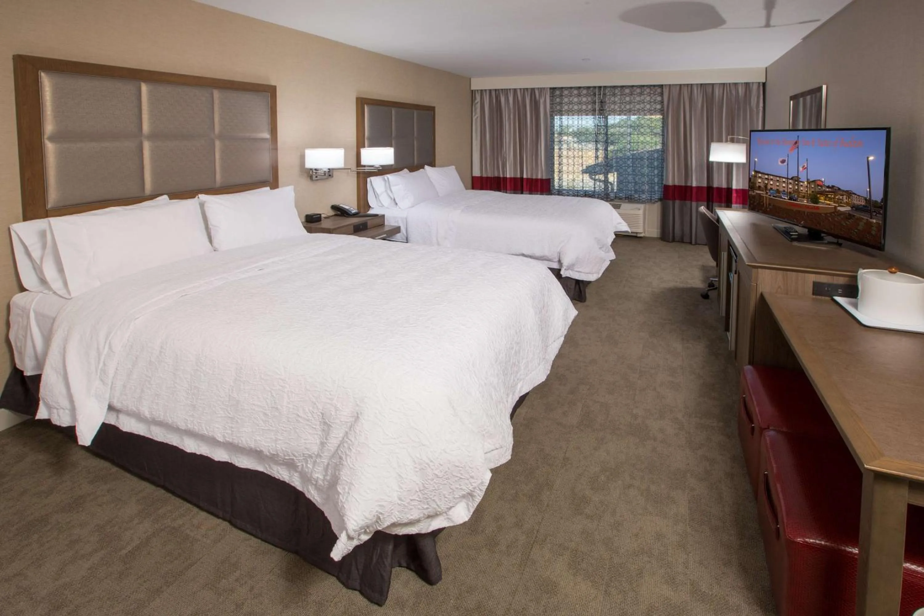Queen Room with Two Queen Beds - Non-Smoking in Hampton Inn & Suites Buellton/Santa Ynez Valley, Ca