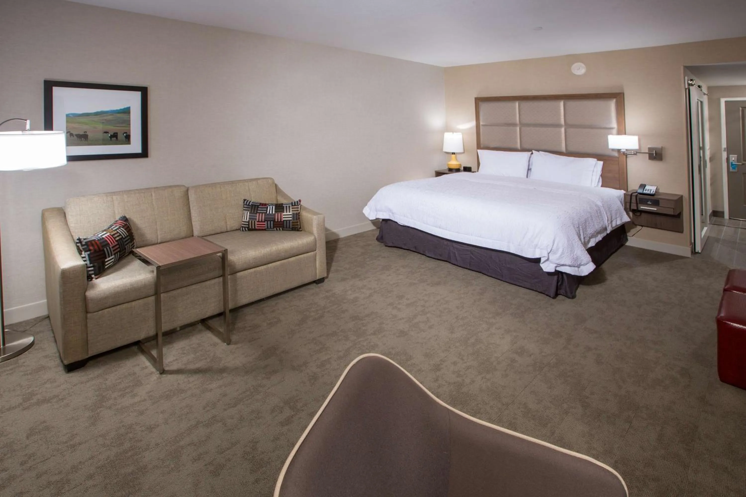 King Room with Sofa Bed - Hearing Accessible/Non-Smoking in Hampton Inn & Suites Buellton/Santa Ynez Valley, Ca