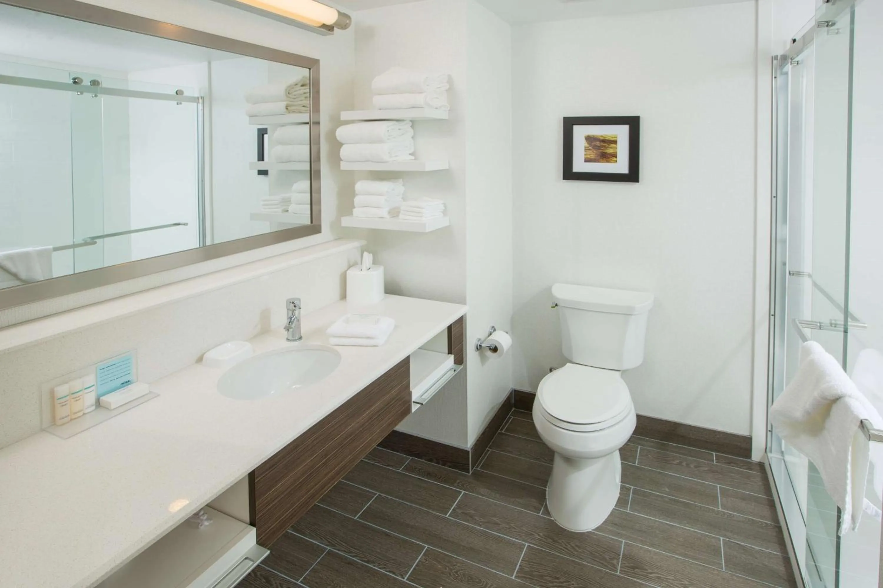 Queen Room with Two Queen Beds - Non-Smoking in Hampton Inn & Suites Buellton/Santa Ynez Valley, Ca