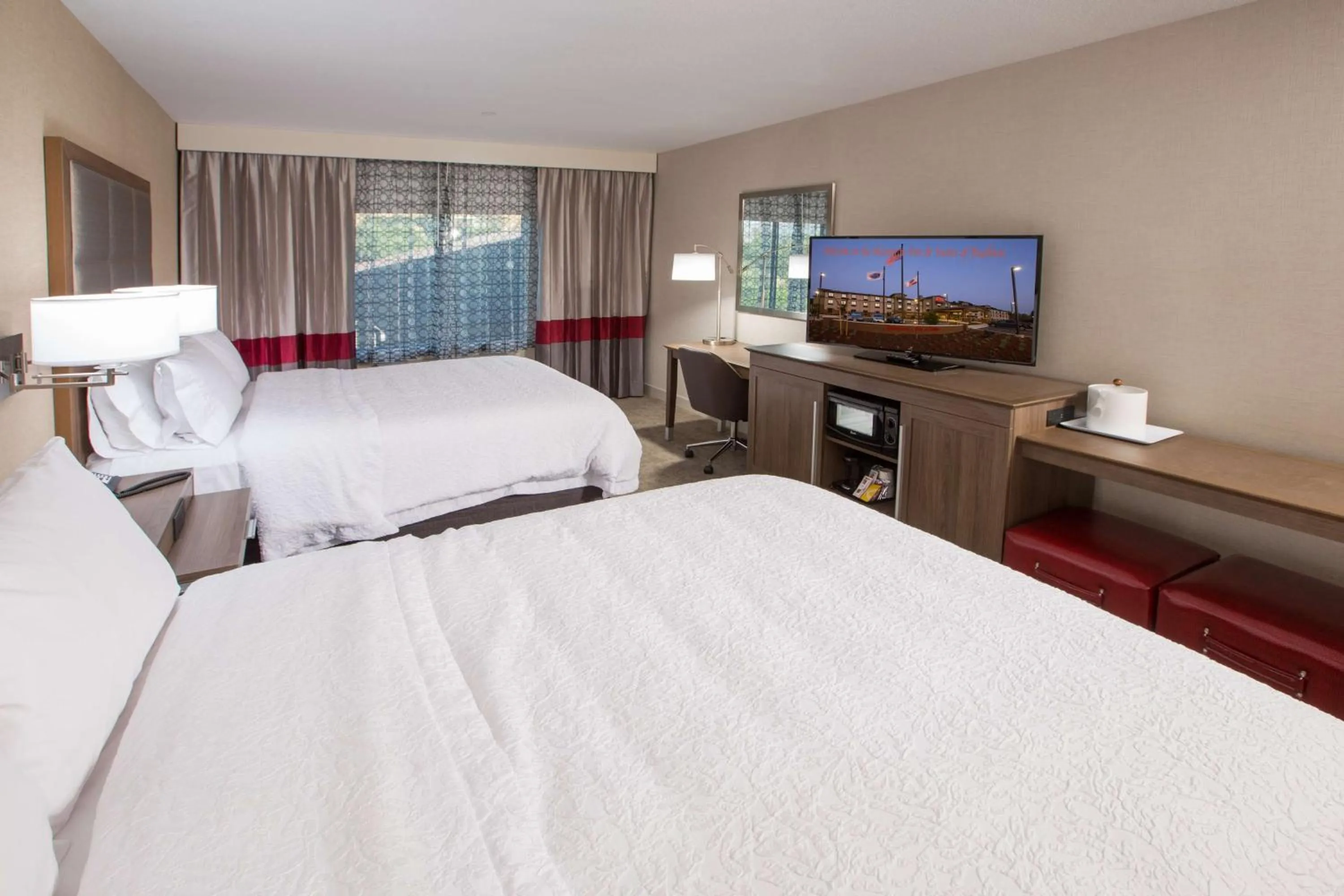 Queen Room with Two Queen Beds - Hearing Accessible/Non-Smoking in Hampton Inn & Suites Buellton/Santa Ynez Valley, Ca