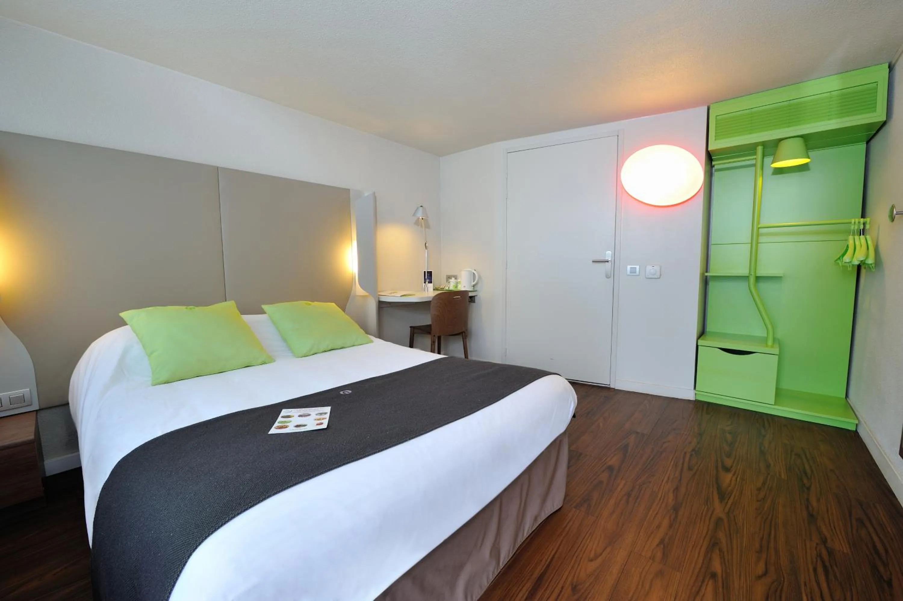 Standard Double Room in Campanile Lyon Est Aéroport Saint Exupery