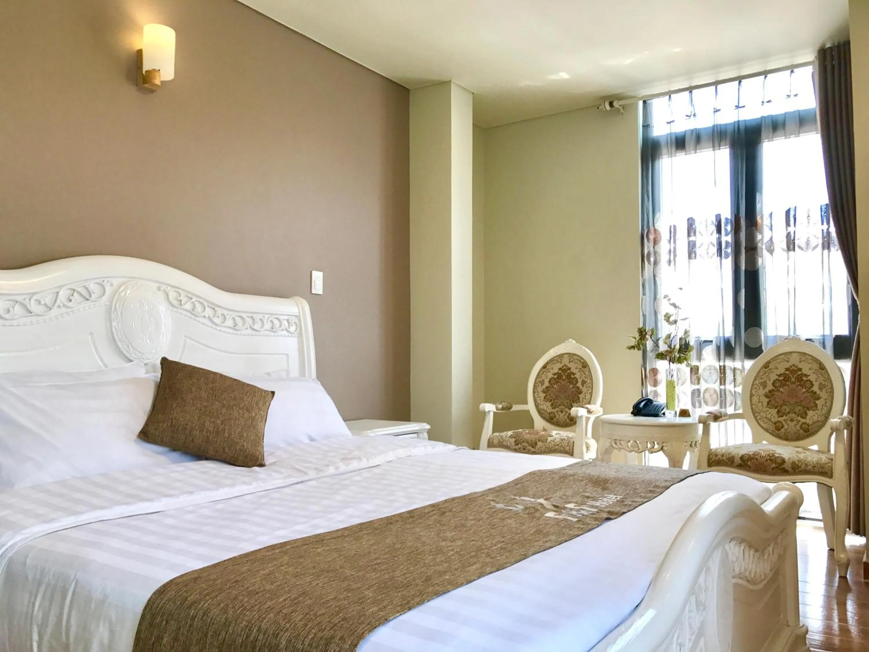 Deluxe Double Room in F & F Hotel