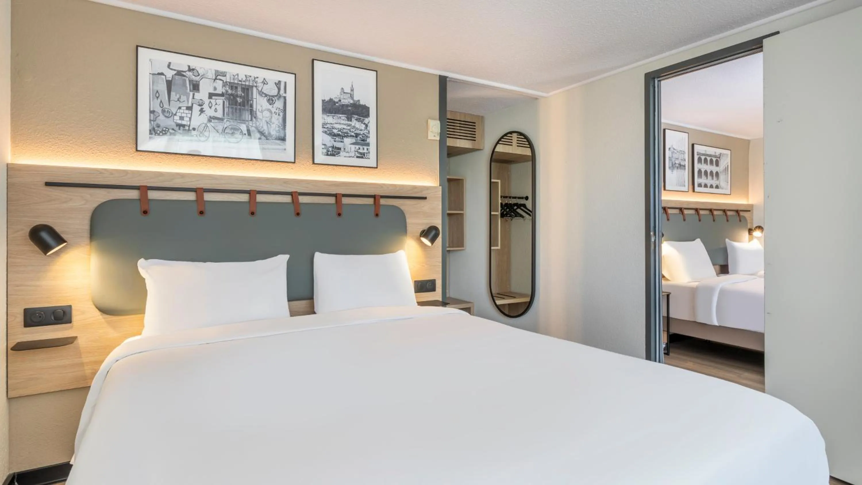 2 Standard Room Connecting - 1 Queen Bed 2 Single Beds in Campanile NATURE - Marseille Saint-Antoine