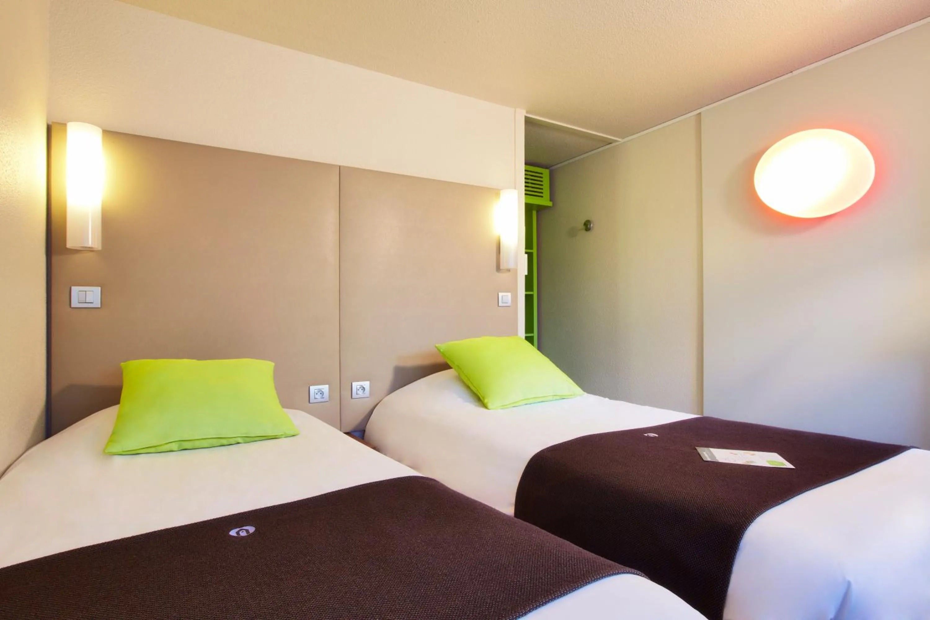 Standard Twin Room in Campanile Vierzon