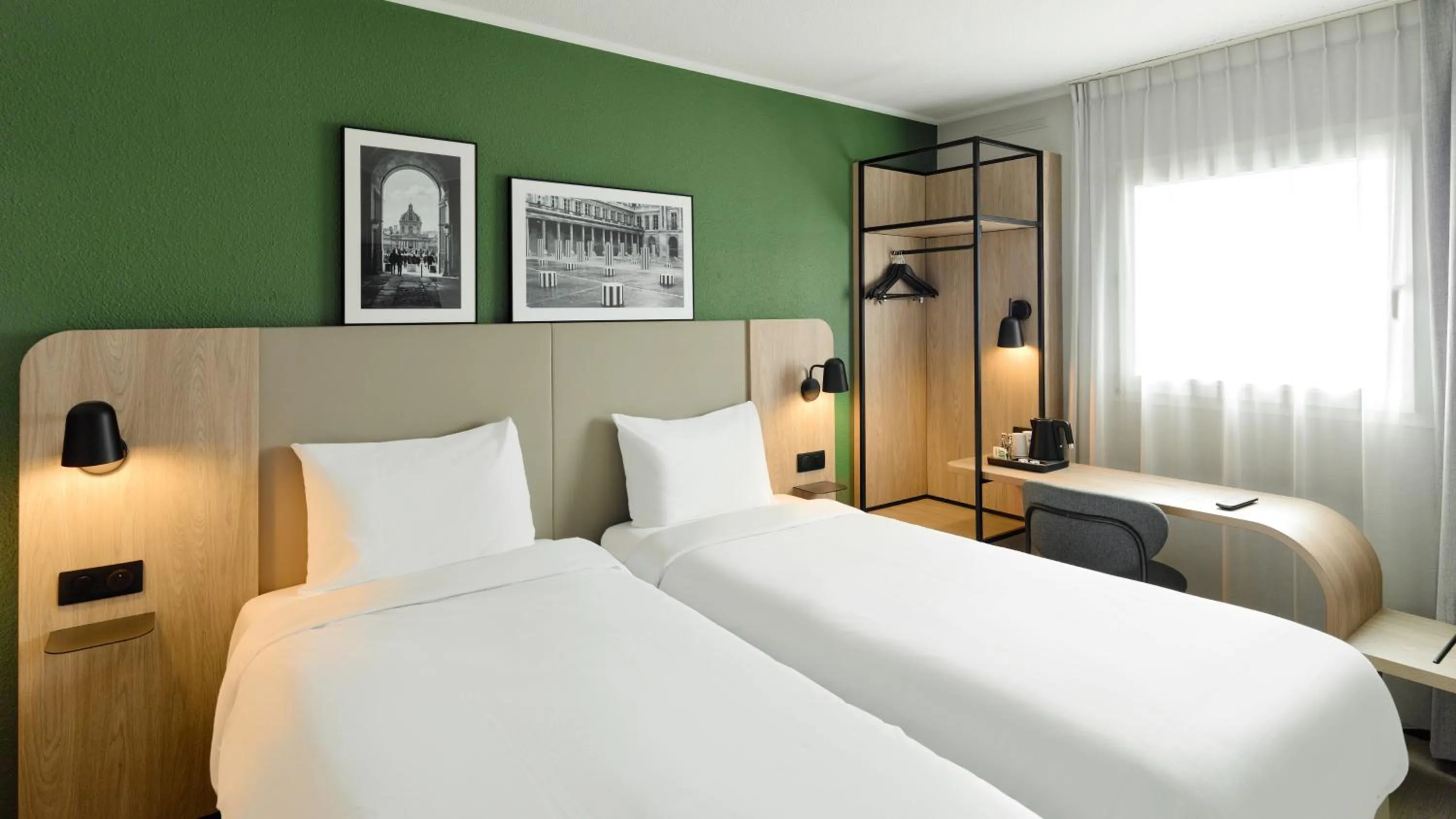 Standard Room - 2 Single Beds in Campanile Prime - Argenteuil