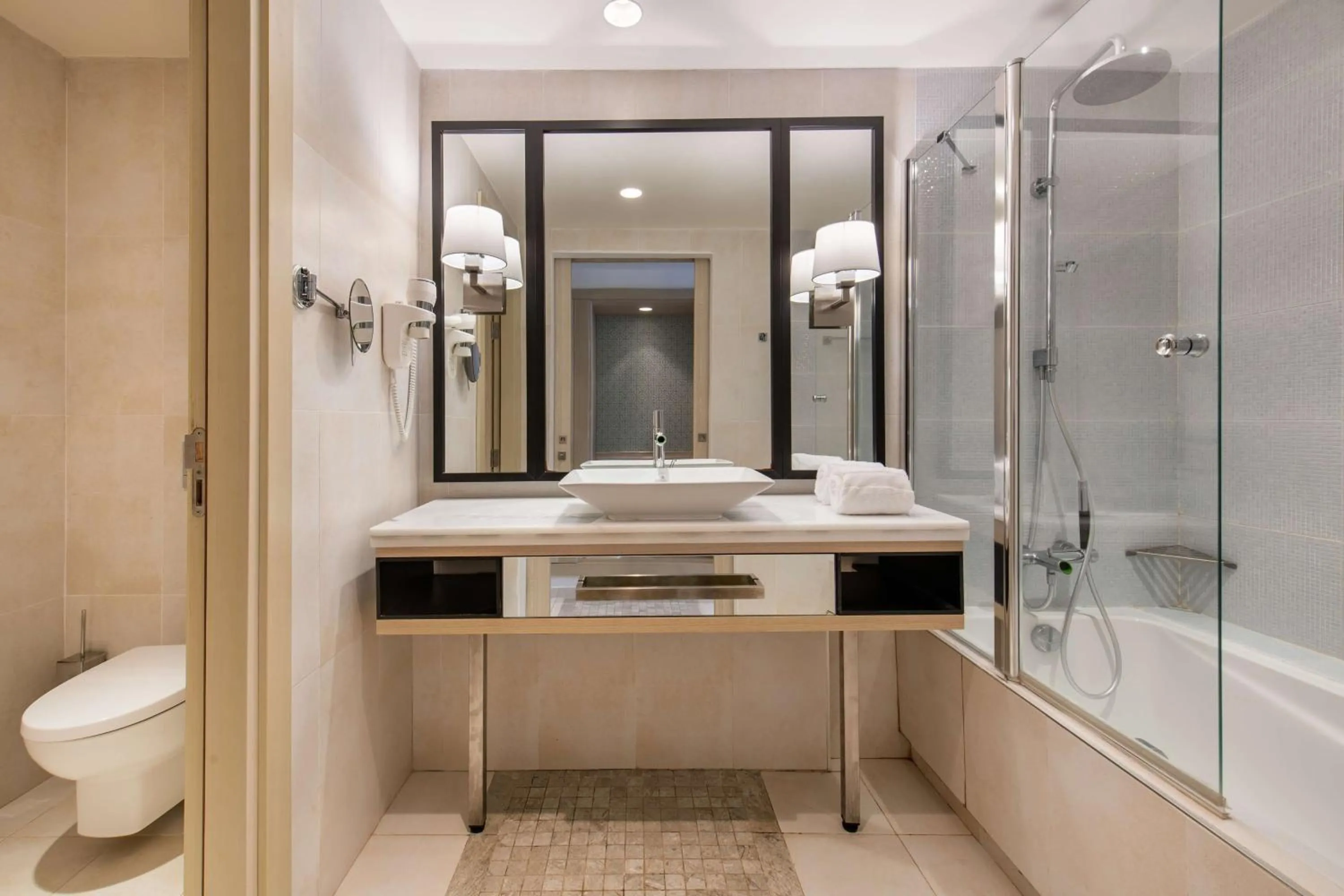 Premium Room with Balcony and Lateral Sea View in Radisson Blu Resort Saidia Beach