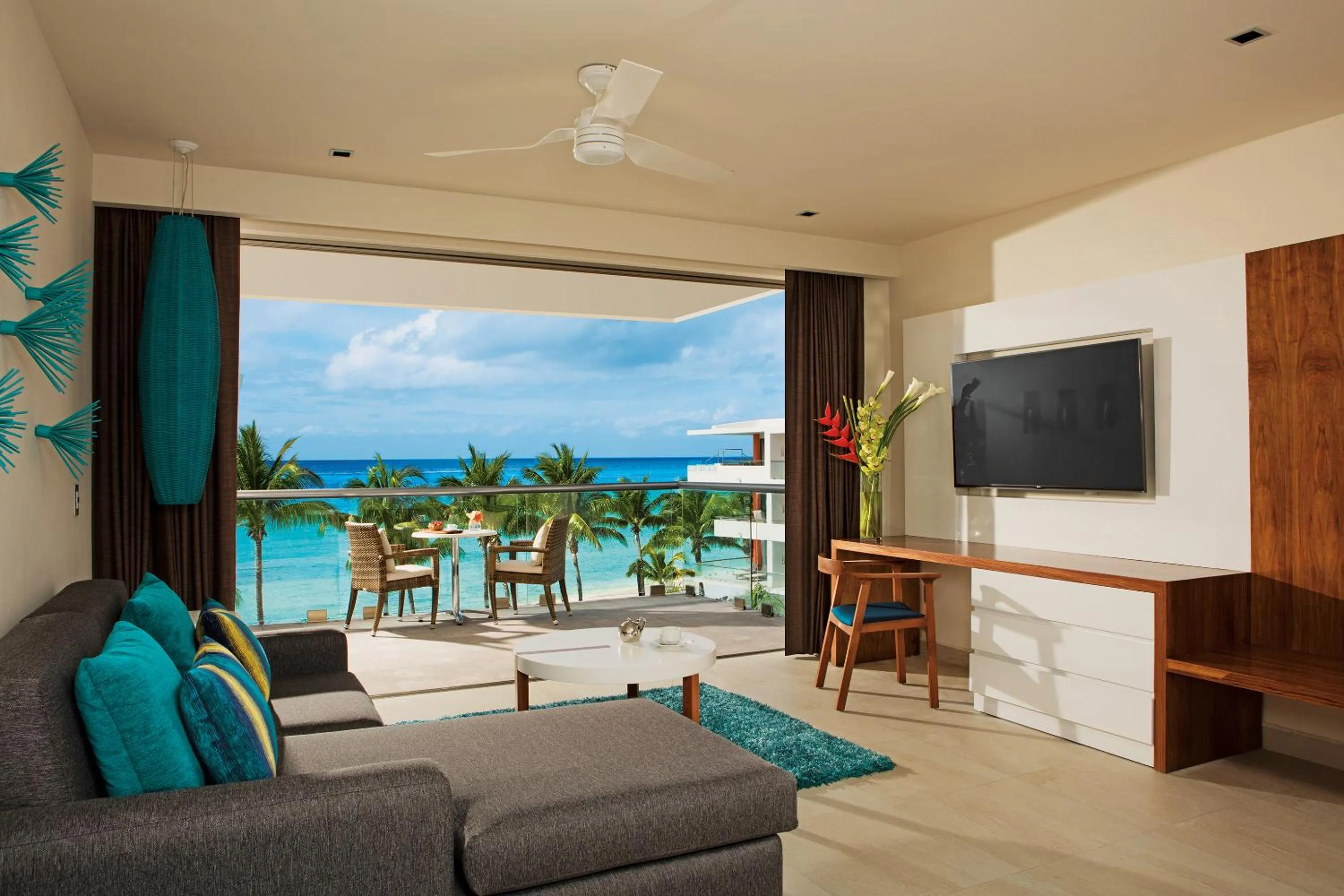 Preferred Club Superior Jr. Suite Ocean View in Secrets Aura Cozumel - Adults Only
