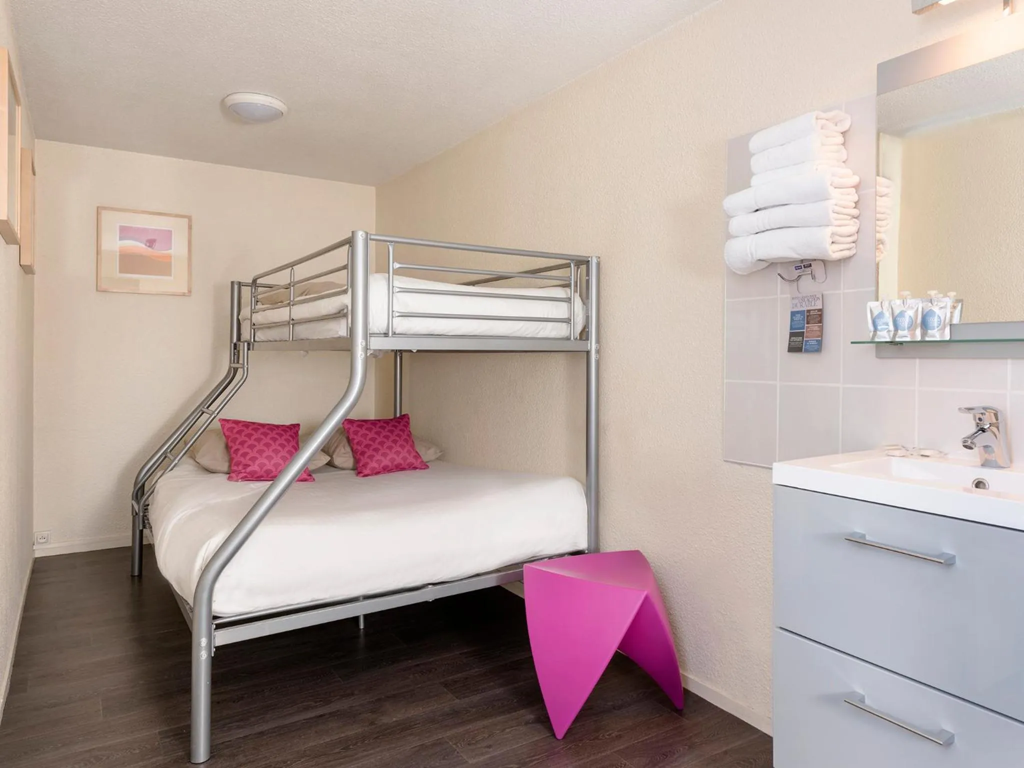 Family Room in Kyriad Saint-Etienne Centre