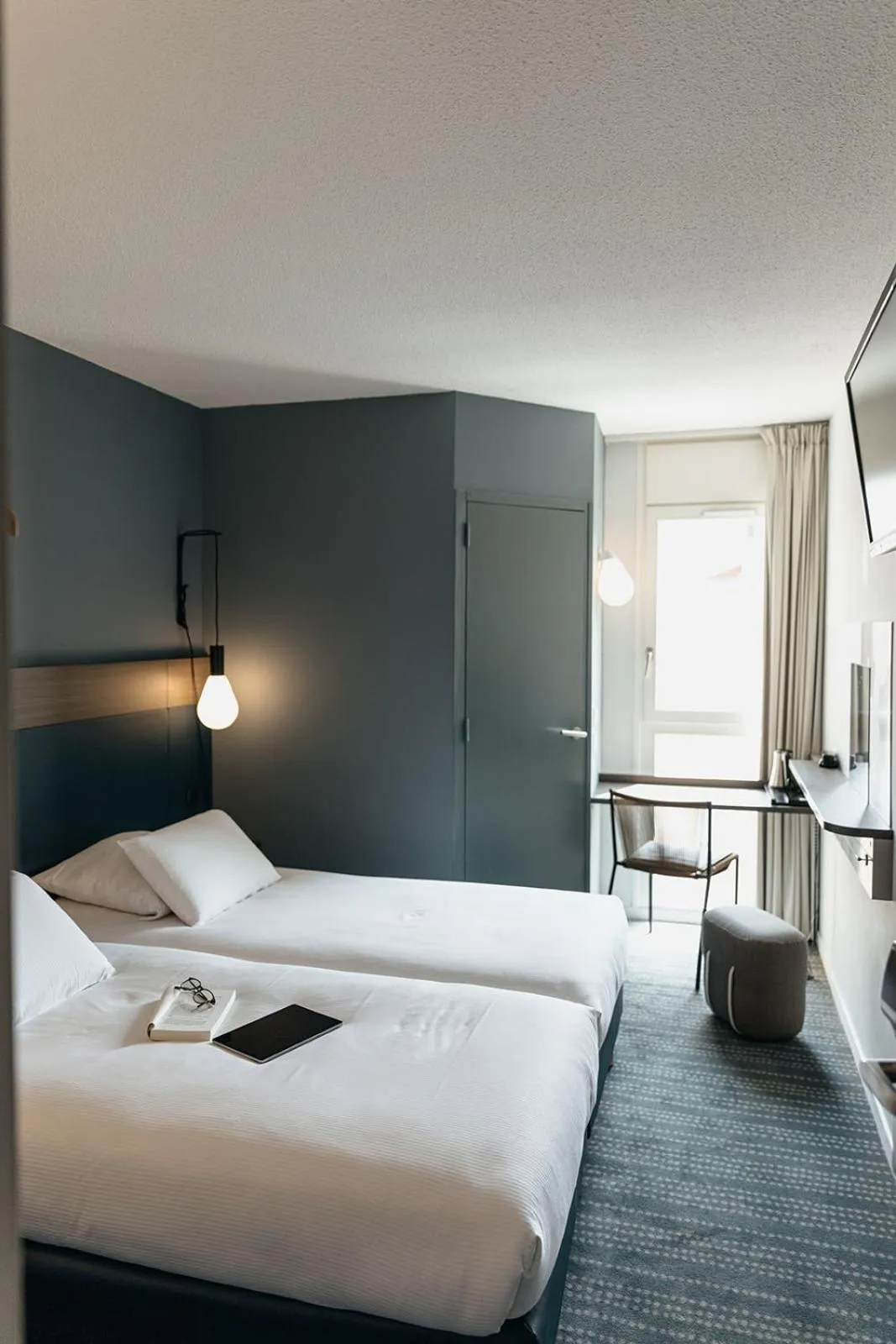 Twin Room in Kyriad Metz Centre - Restaurant Moze