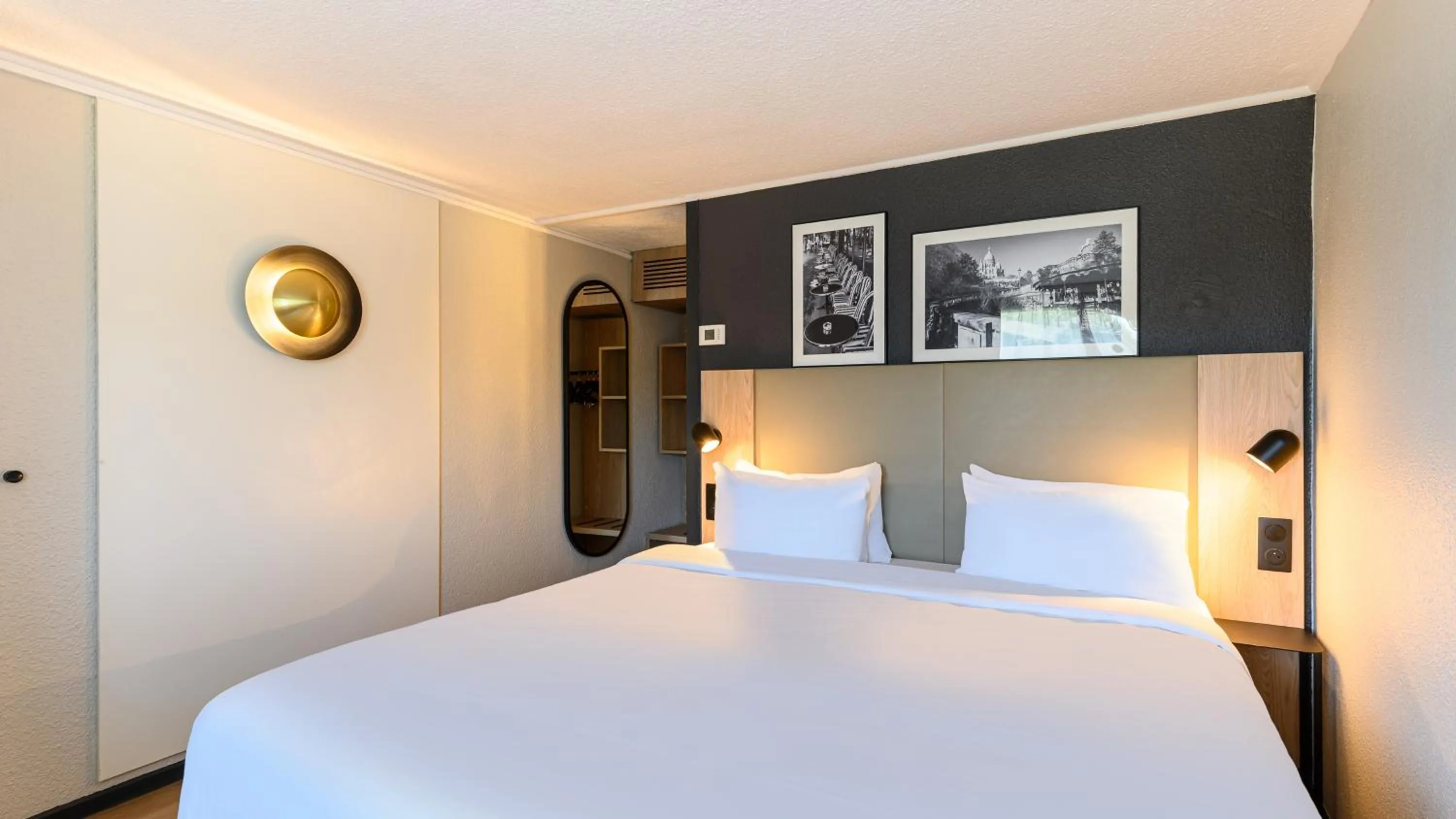 Superior Room - 1 King Bed in Campanile Marne-La-Vallée - Torcy