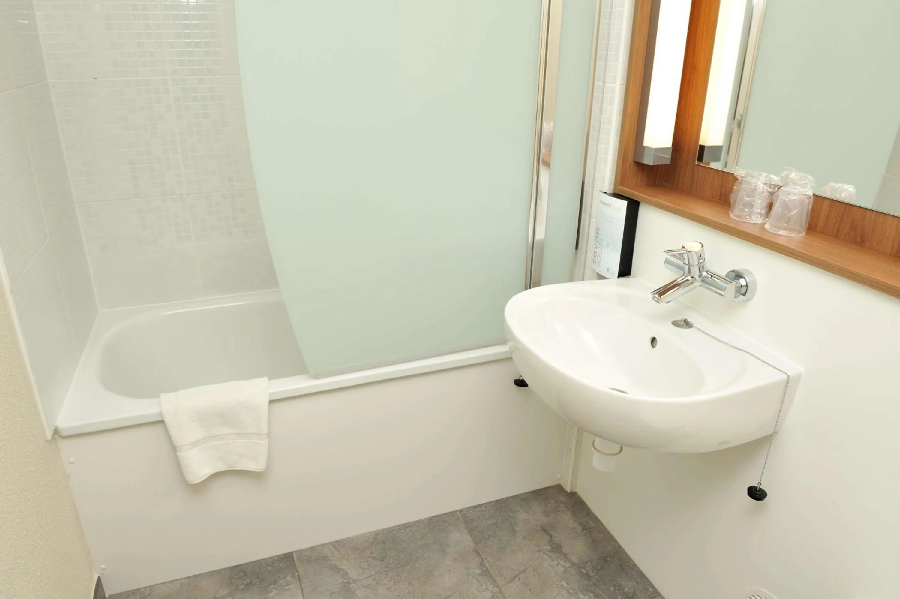 Twin Room in Campanile Bordeaux Sud Hopital Haut Leveque - Pessac