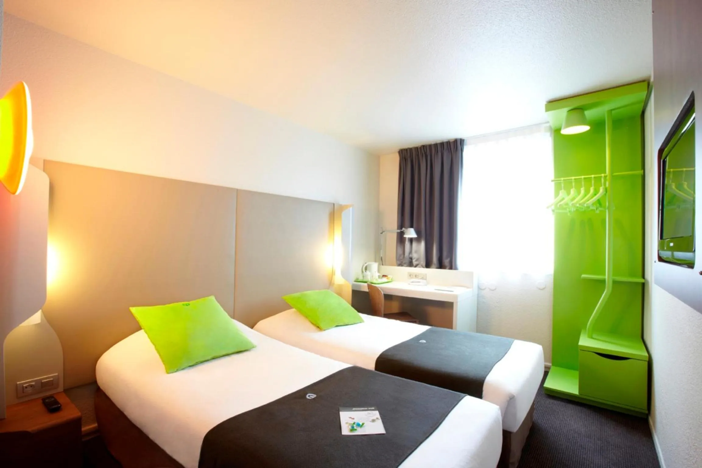 Superior Twin Room in Campanile Paris Est - Pantin