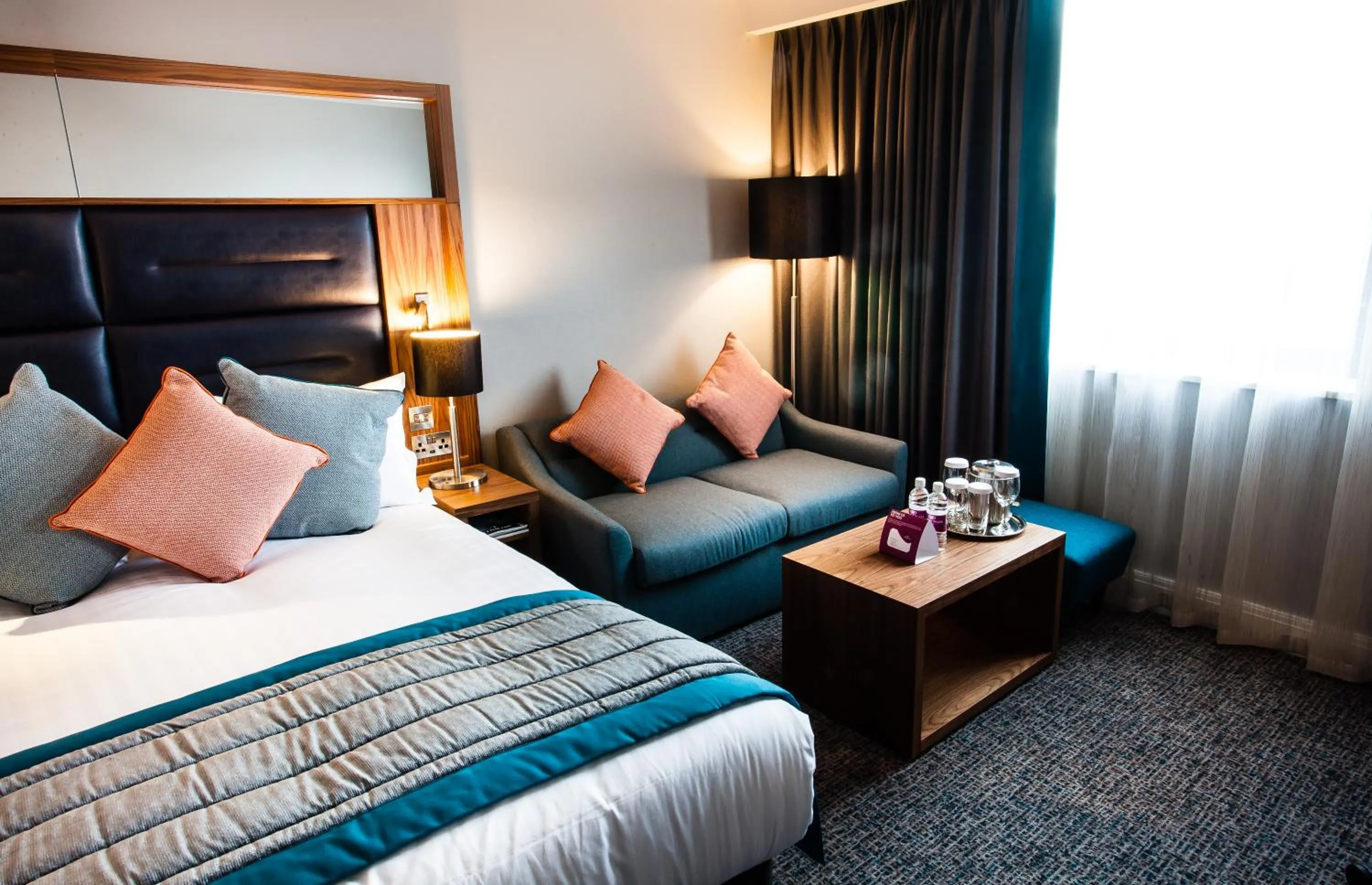 Standard Queen Room with Sofa Bed in Crowne Plaza Leeds by IHG