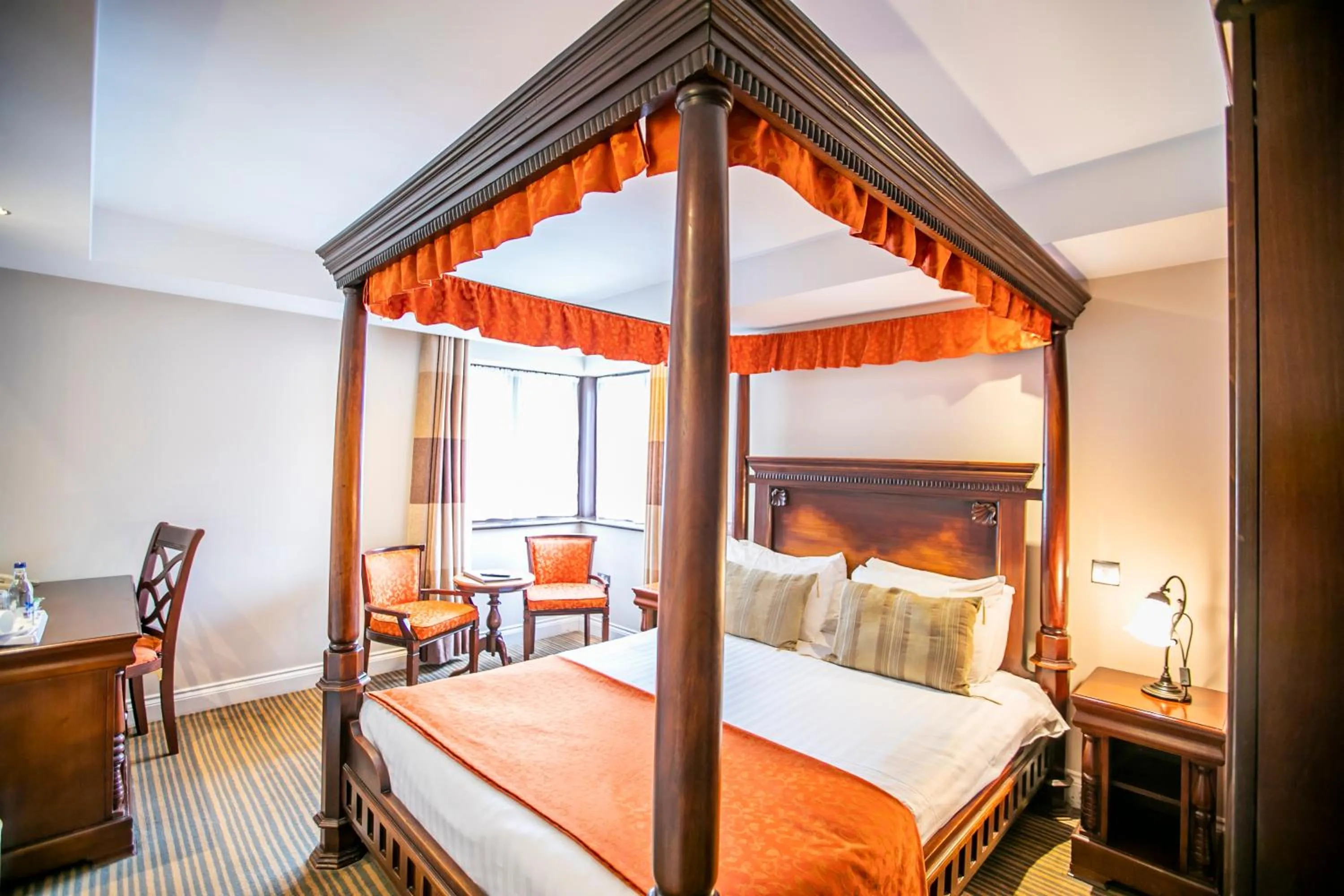 Superior Queen Room in The Casa Hotel and Marco Pierre White Restaurant - Camberley West