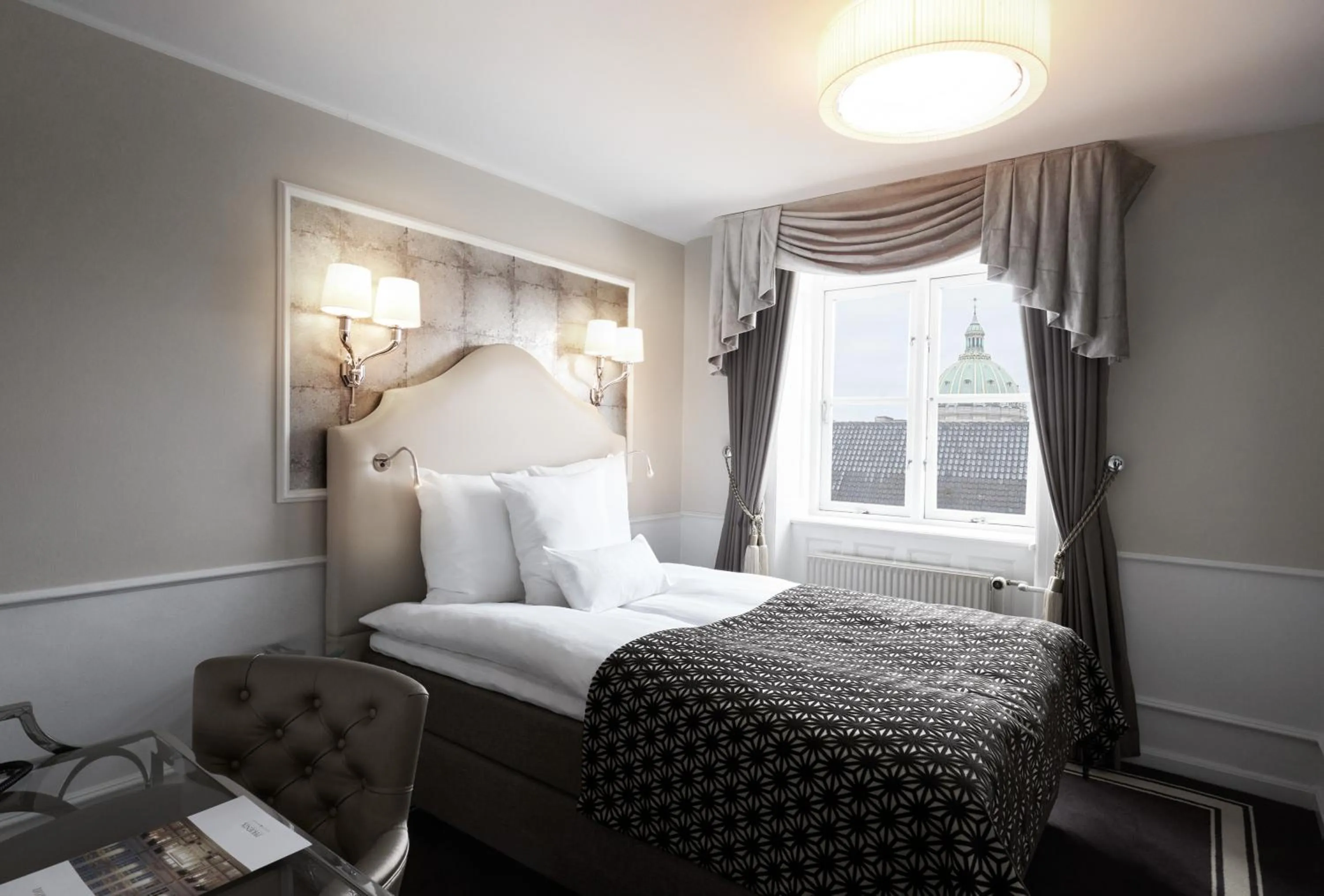 Compact Double Room in Phoenix Copenhagen