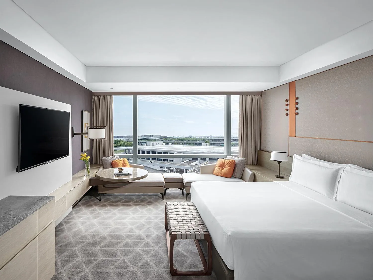 Superior King  in Cordis Shanghai Hongqiao (Langham Hospitality Group)