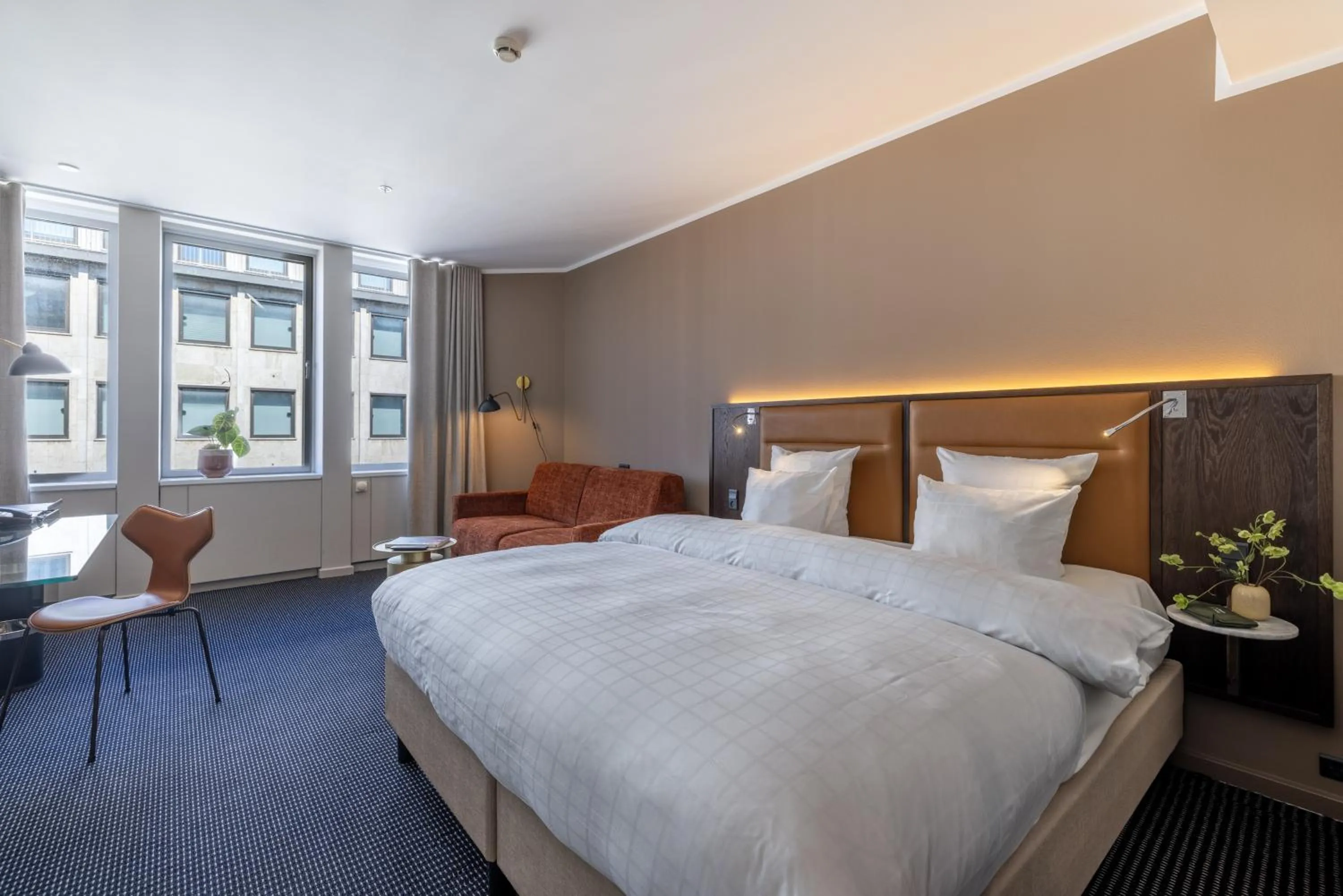 Connecting Room for up to 6 people in The Square