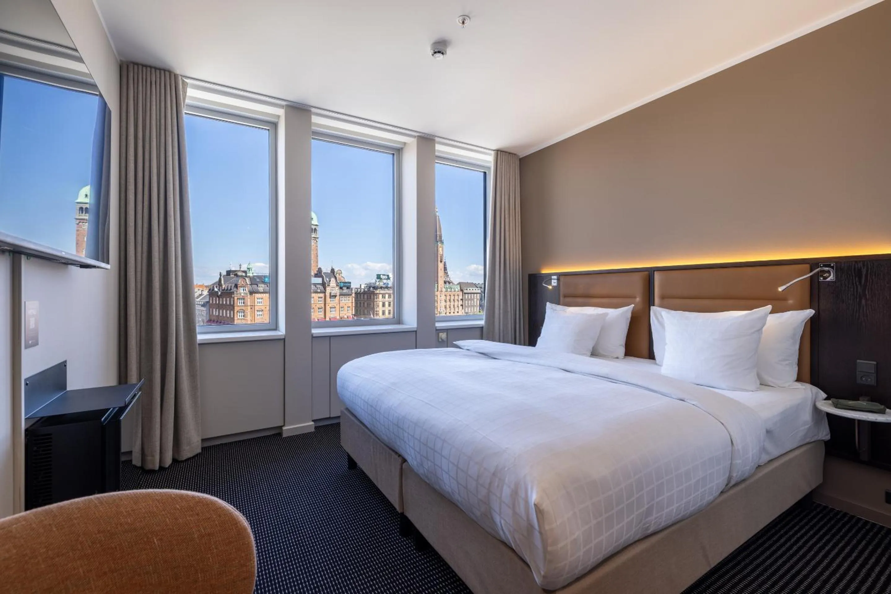 Small Double Room in The Square