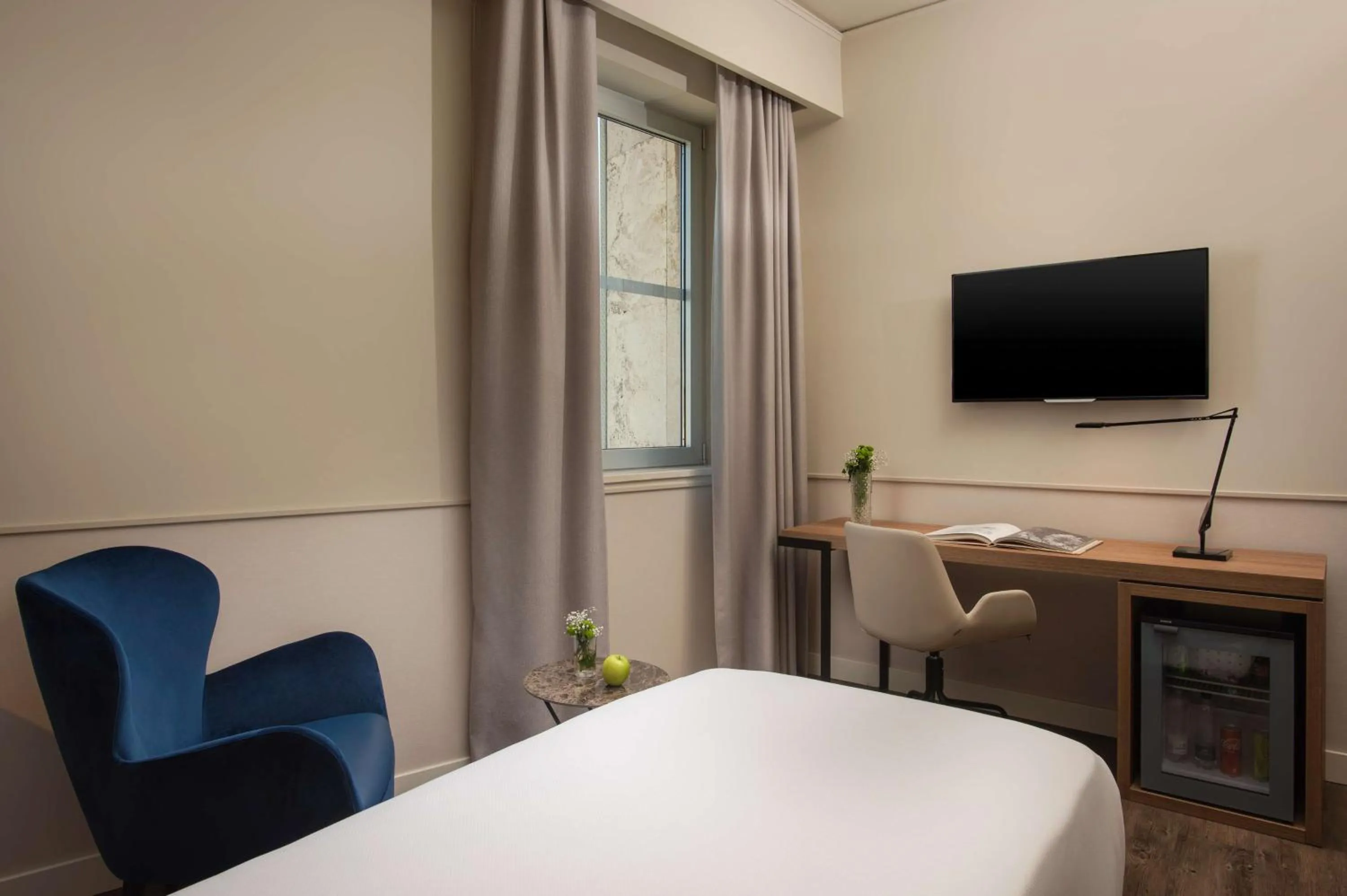 Standard Single Room with City View in NH Napoli Panorama