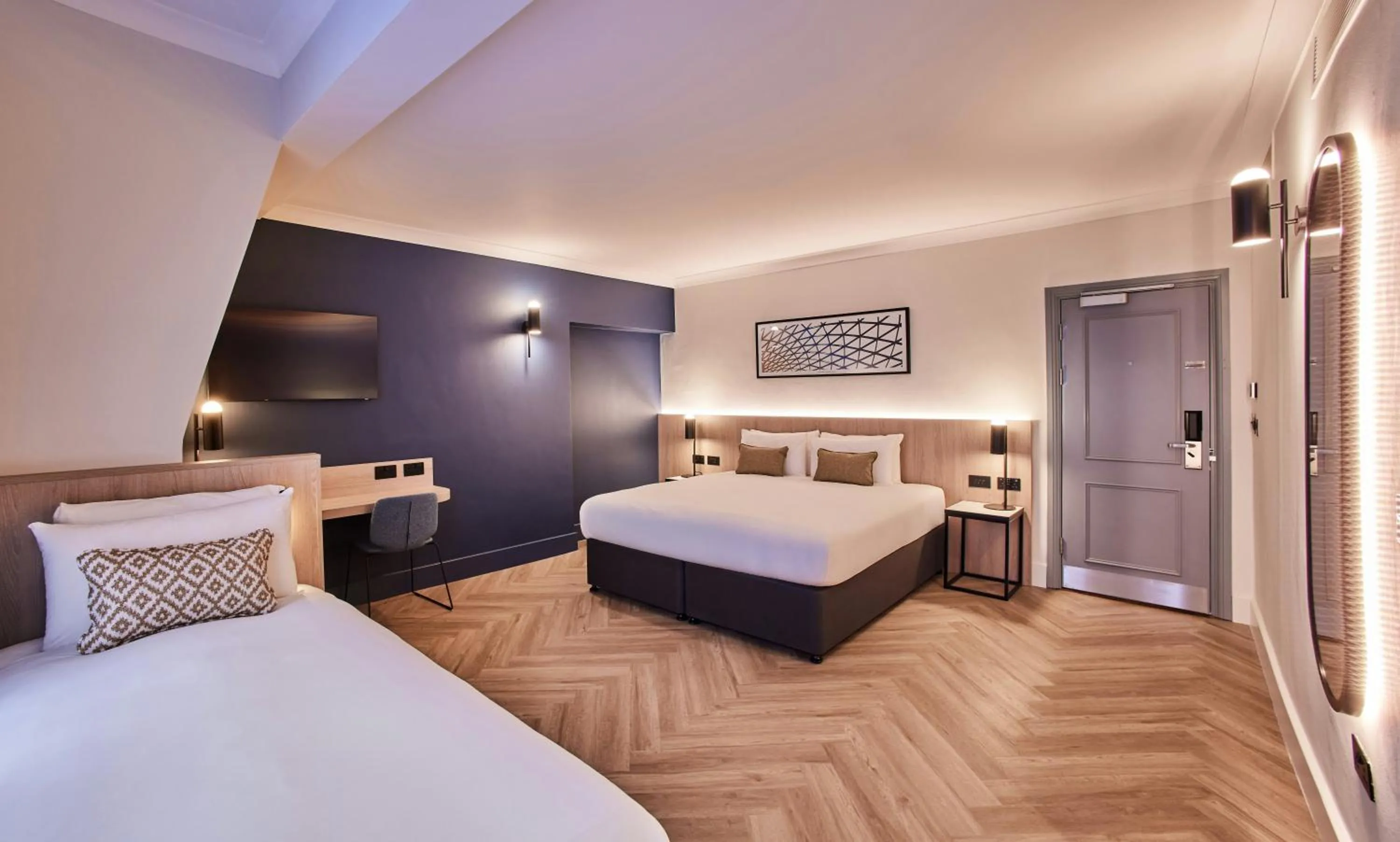 Deluxe Family Room in Thistle London Bloomsbury Park