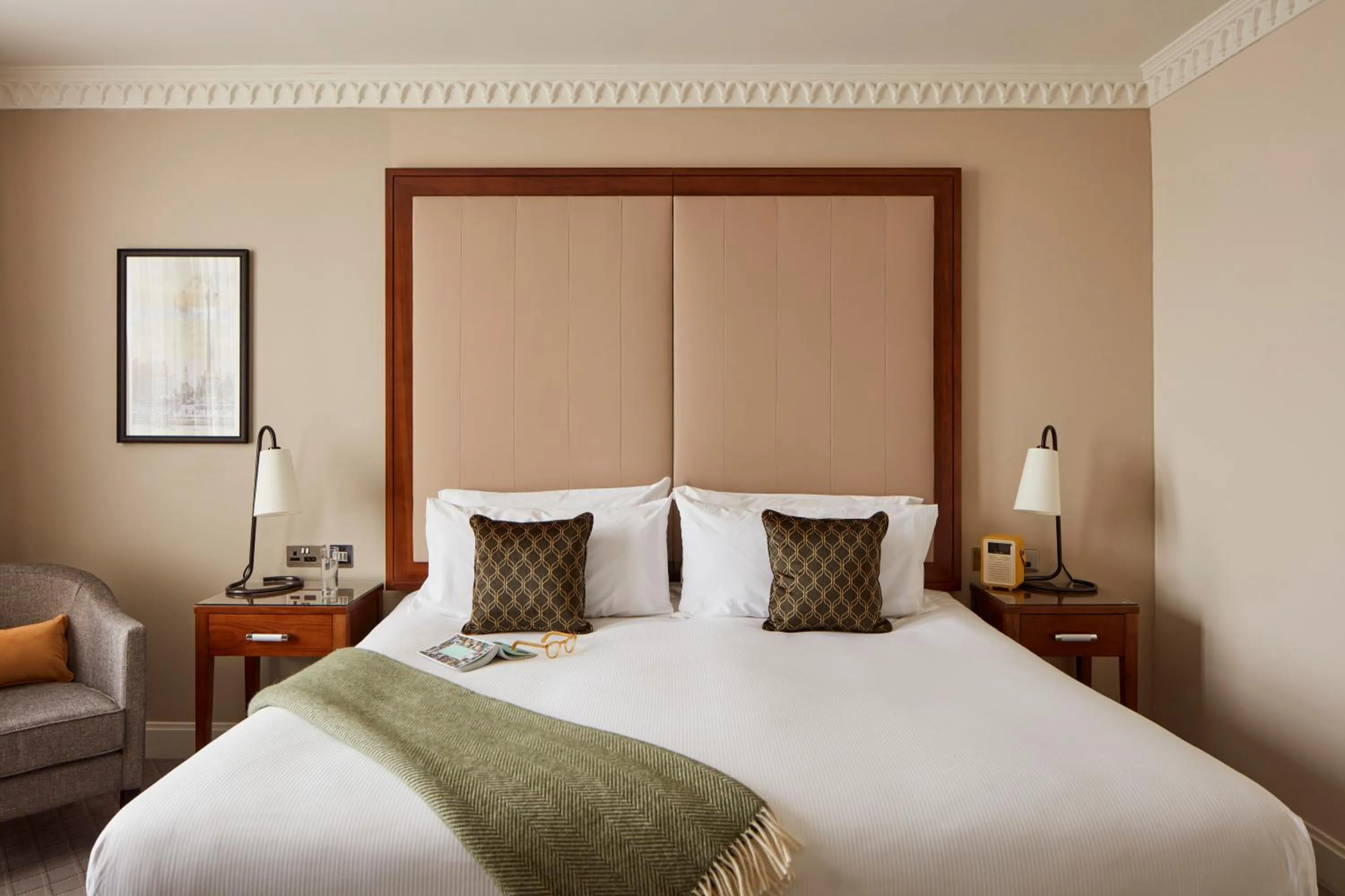 Deluxe King Room in The Clermont London, Charing Cross
