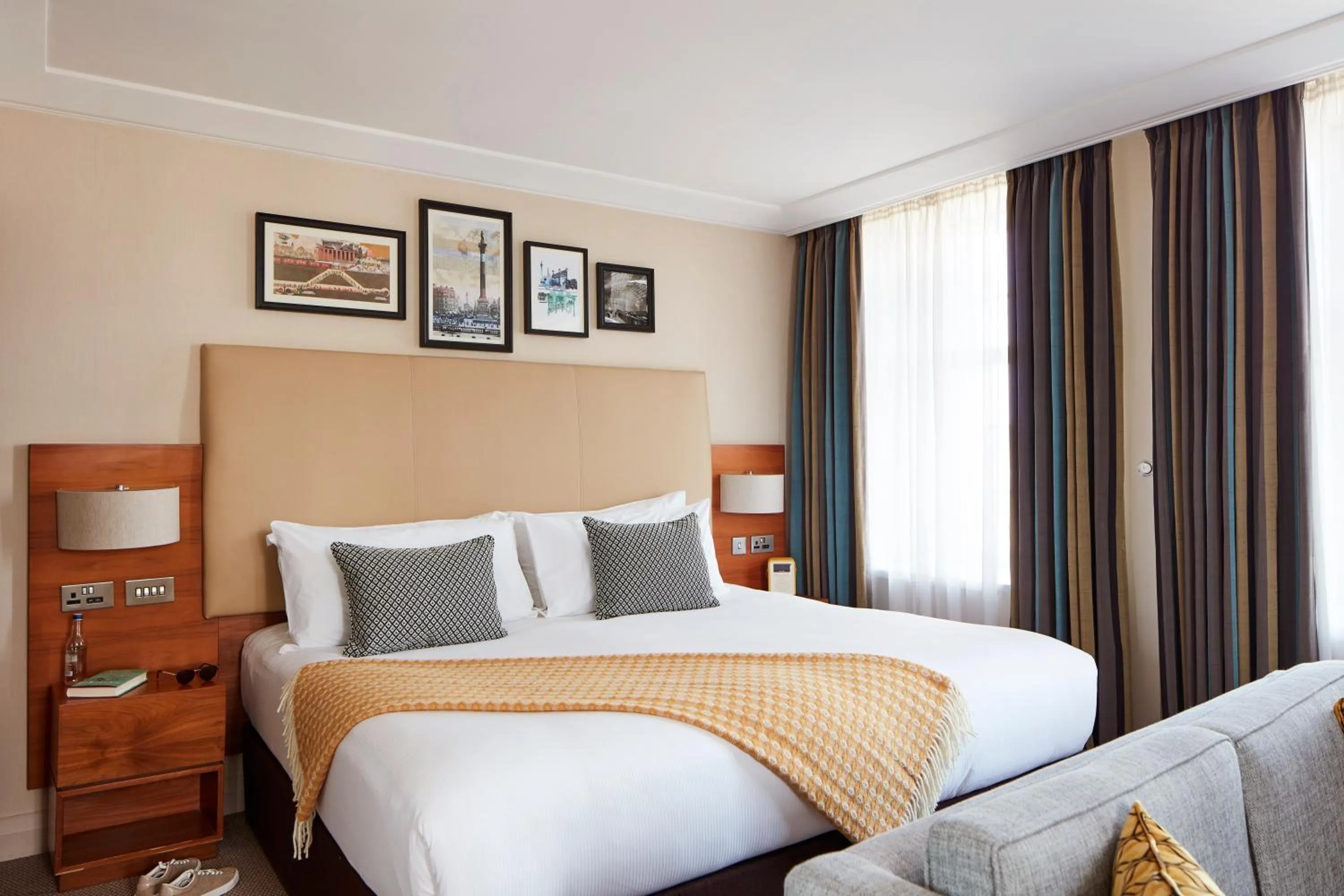 Superior King Room in The Clermont London, Charing Cross