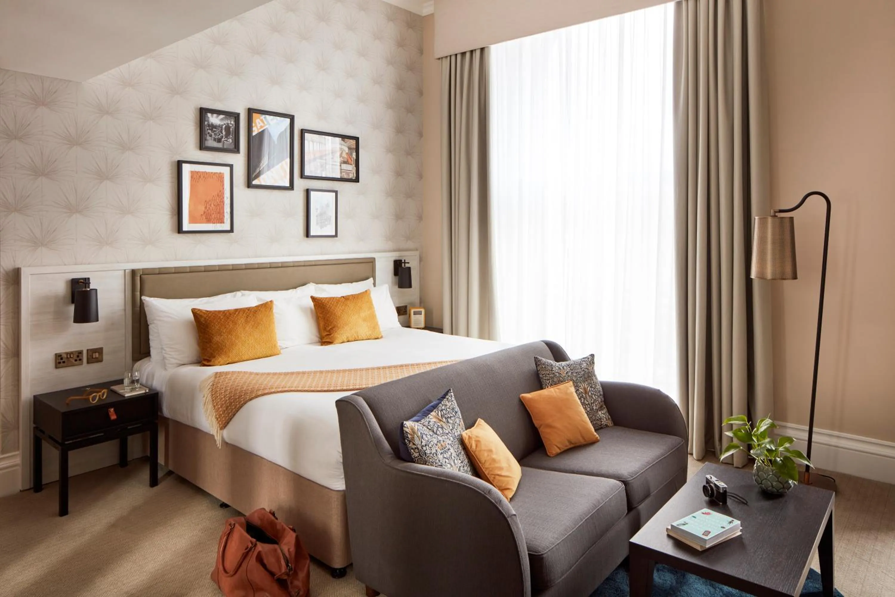 Superior King Room in The Clermont London, Victoria