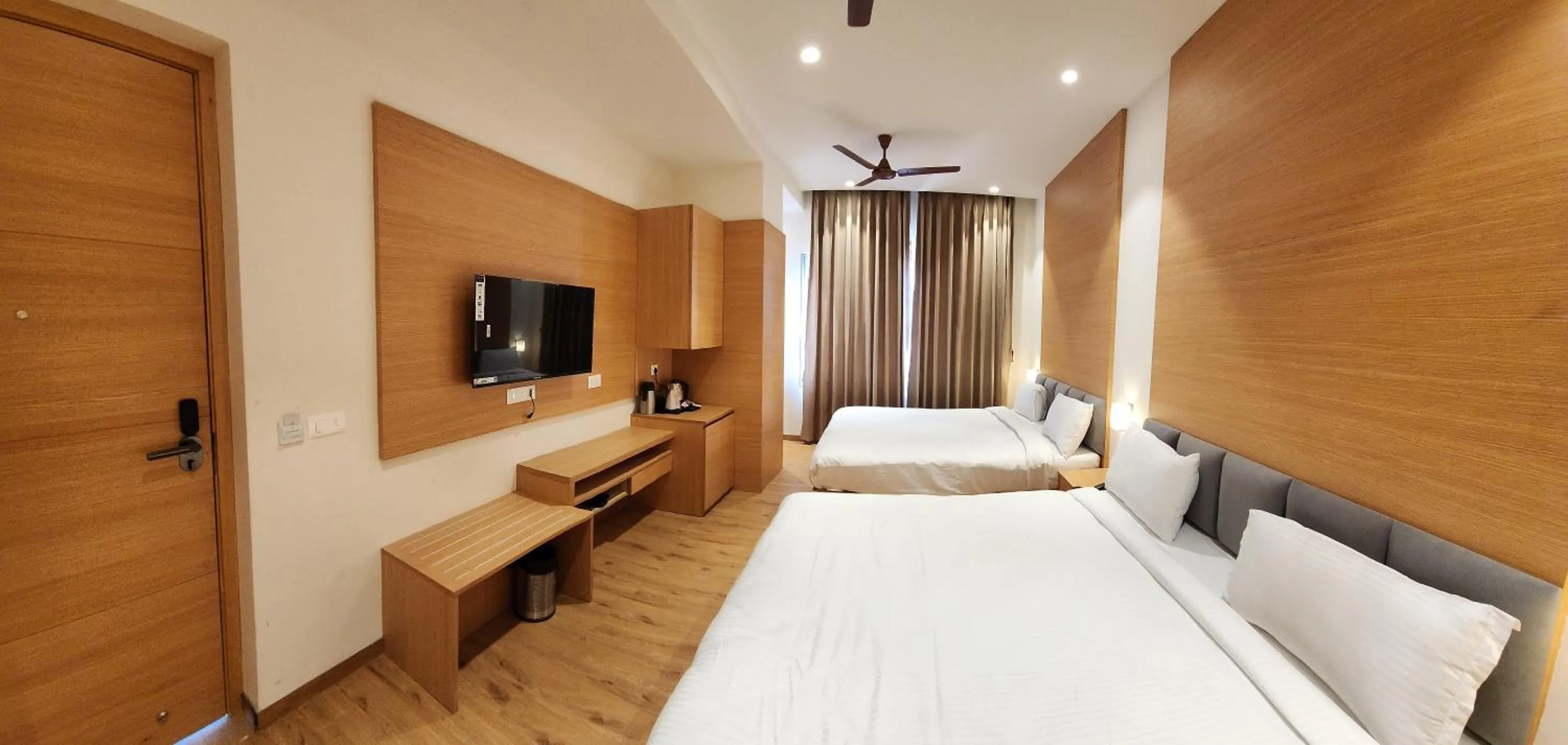 Family Room - single occupancy in Hotel Gorbandh