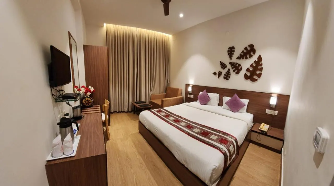 Deluxe Room in Hotel Gorbandh