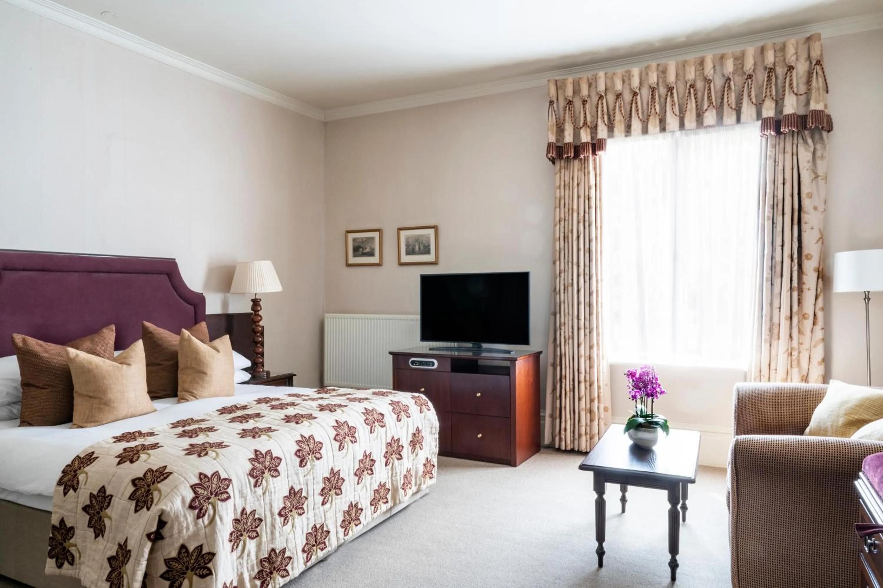 Deluxe Double Room in Audleys Wood Hotel, Basingstoke