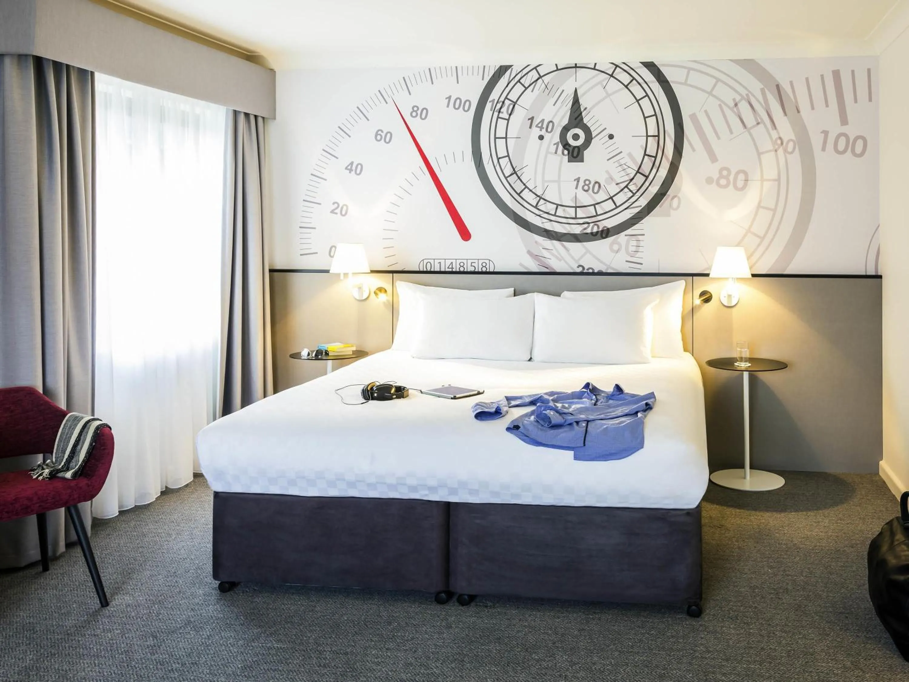 Family Double Room with Sofa Bed in Mercure Dartford Brands Hatch Hotel & Spa