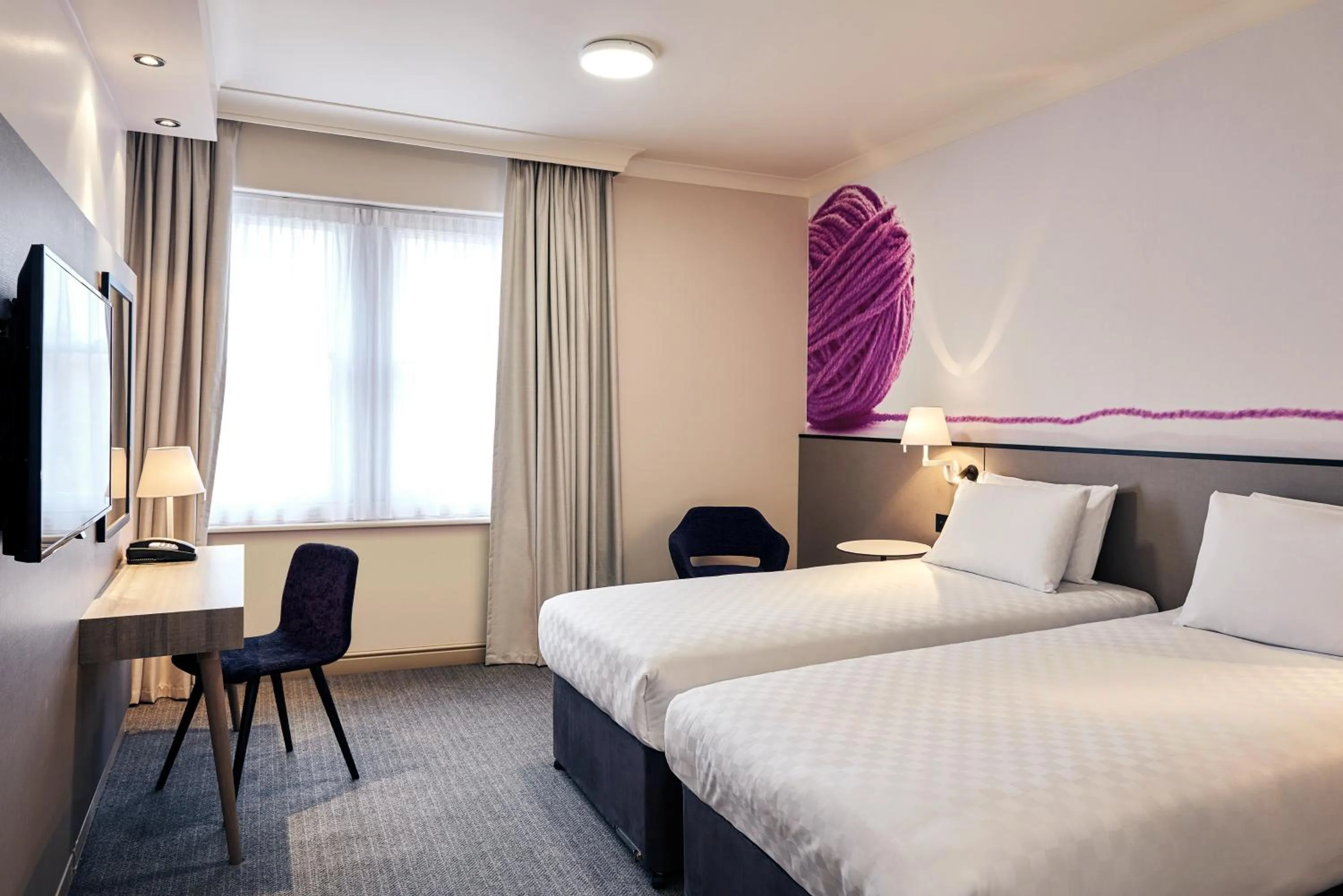 Standard Twin Room in Exeter Rougemont Hotel by Sunday