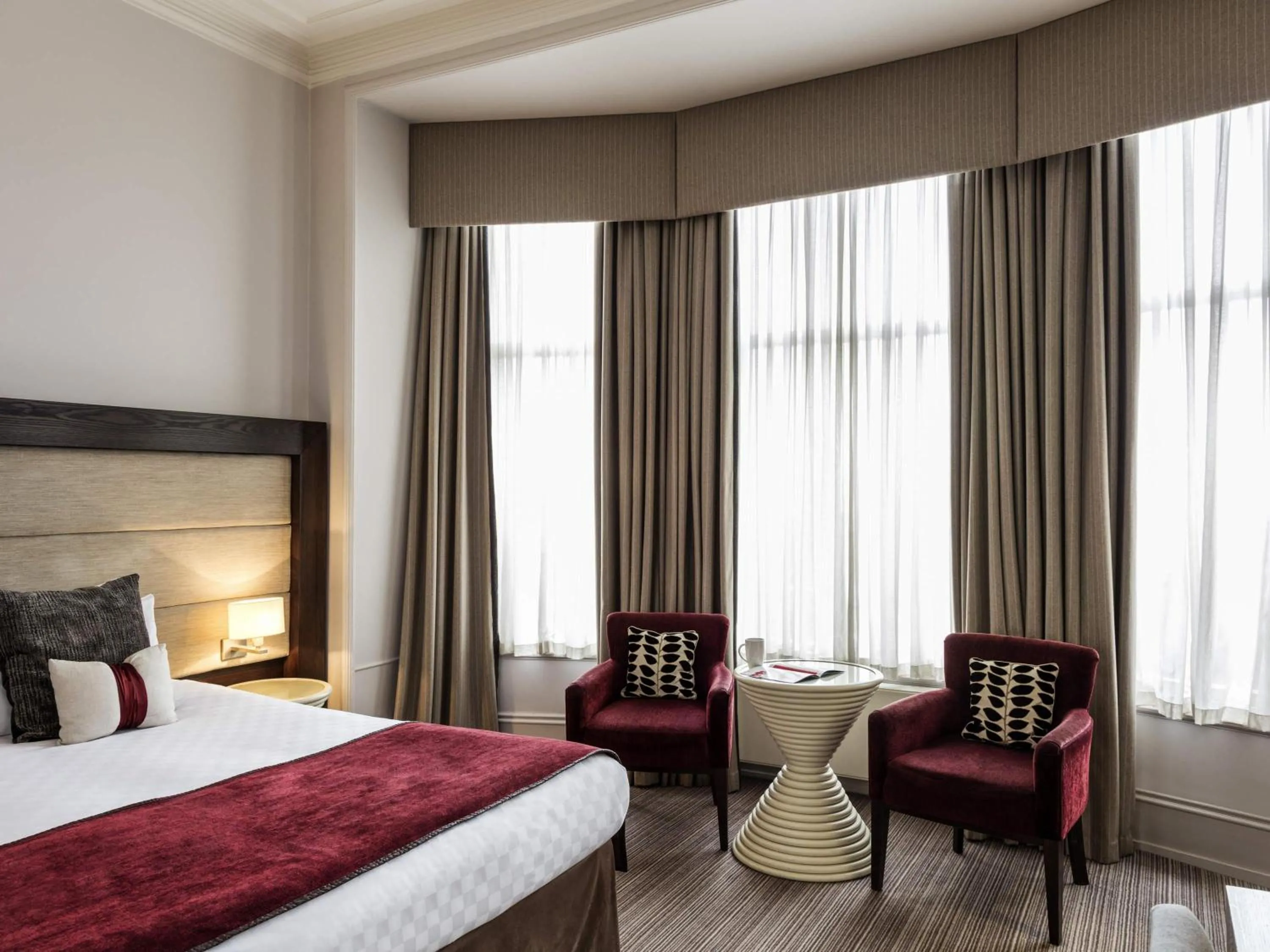 King Suite in Mercure Aberdeen Caledonian Hotel