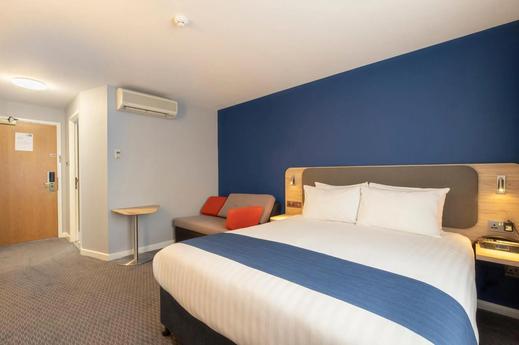Standard Double Room with Sofa Bed and Free Hot Breakfast in Holiday Inn Express Poole by IHG