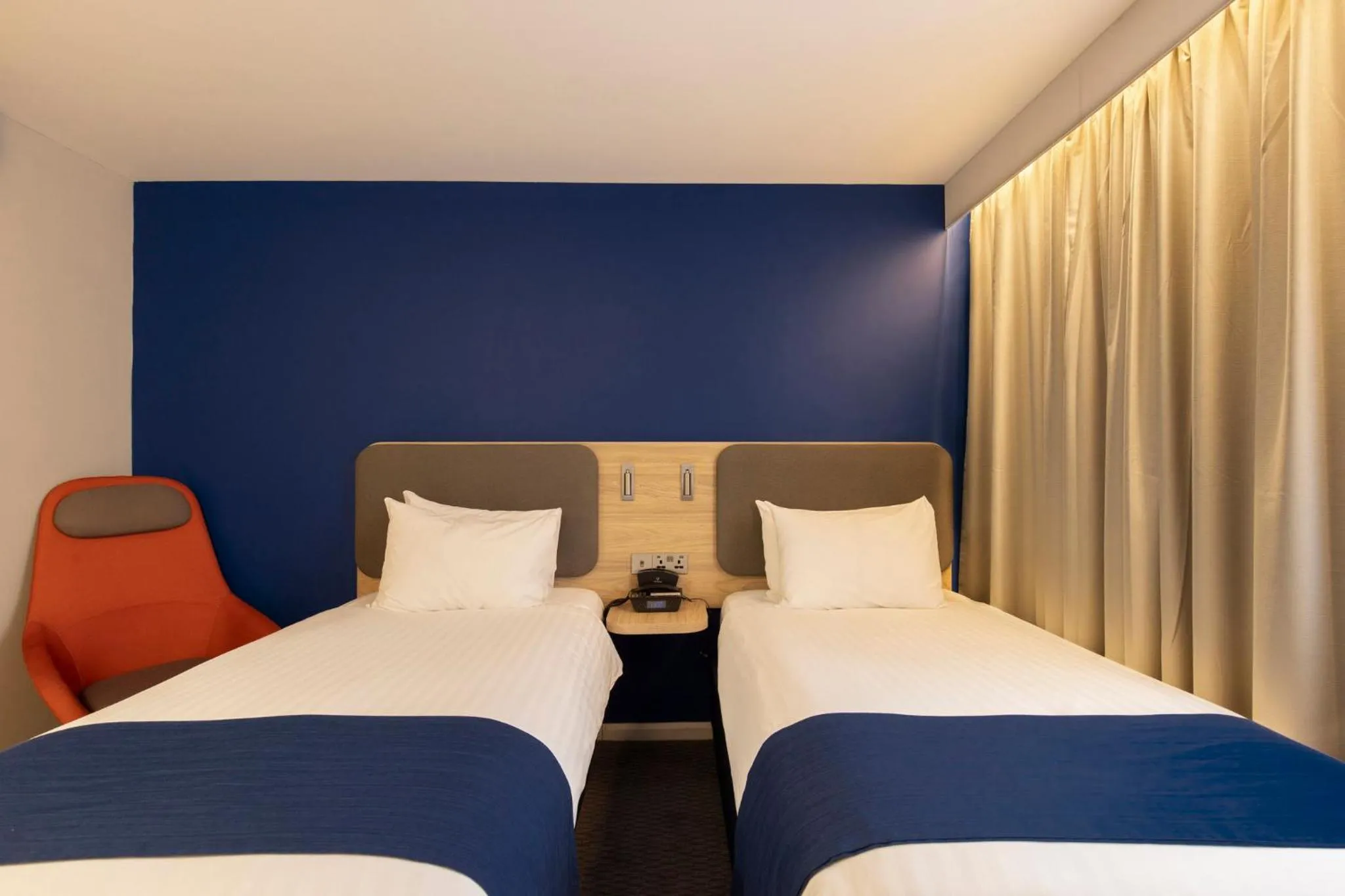 Standard Room with Free Hot Breakfast in Holiday Inn Express Poole by IHG