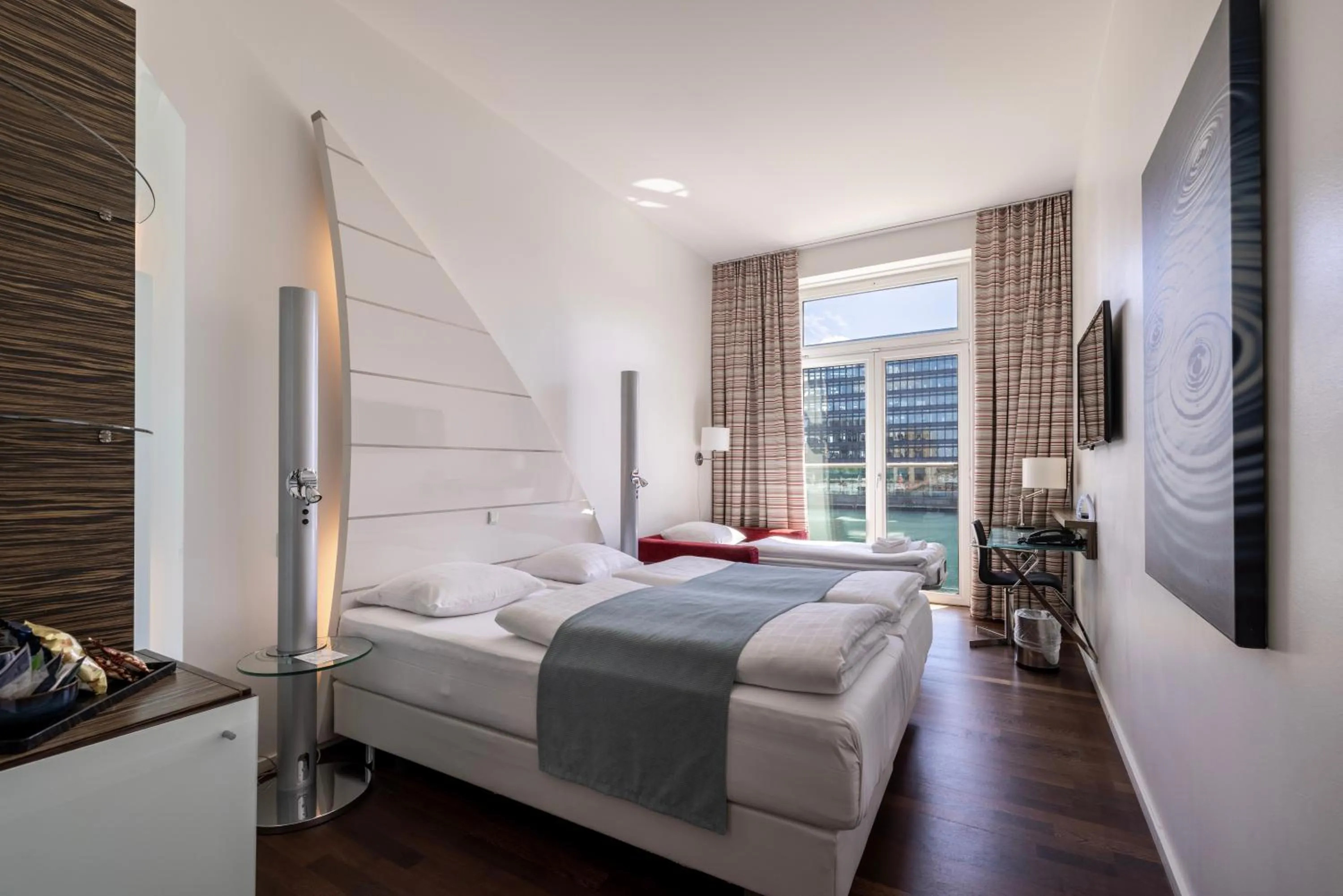 Standard Triple Room in Copenhagen Island Hotel