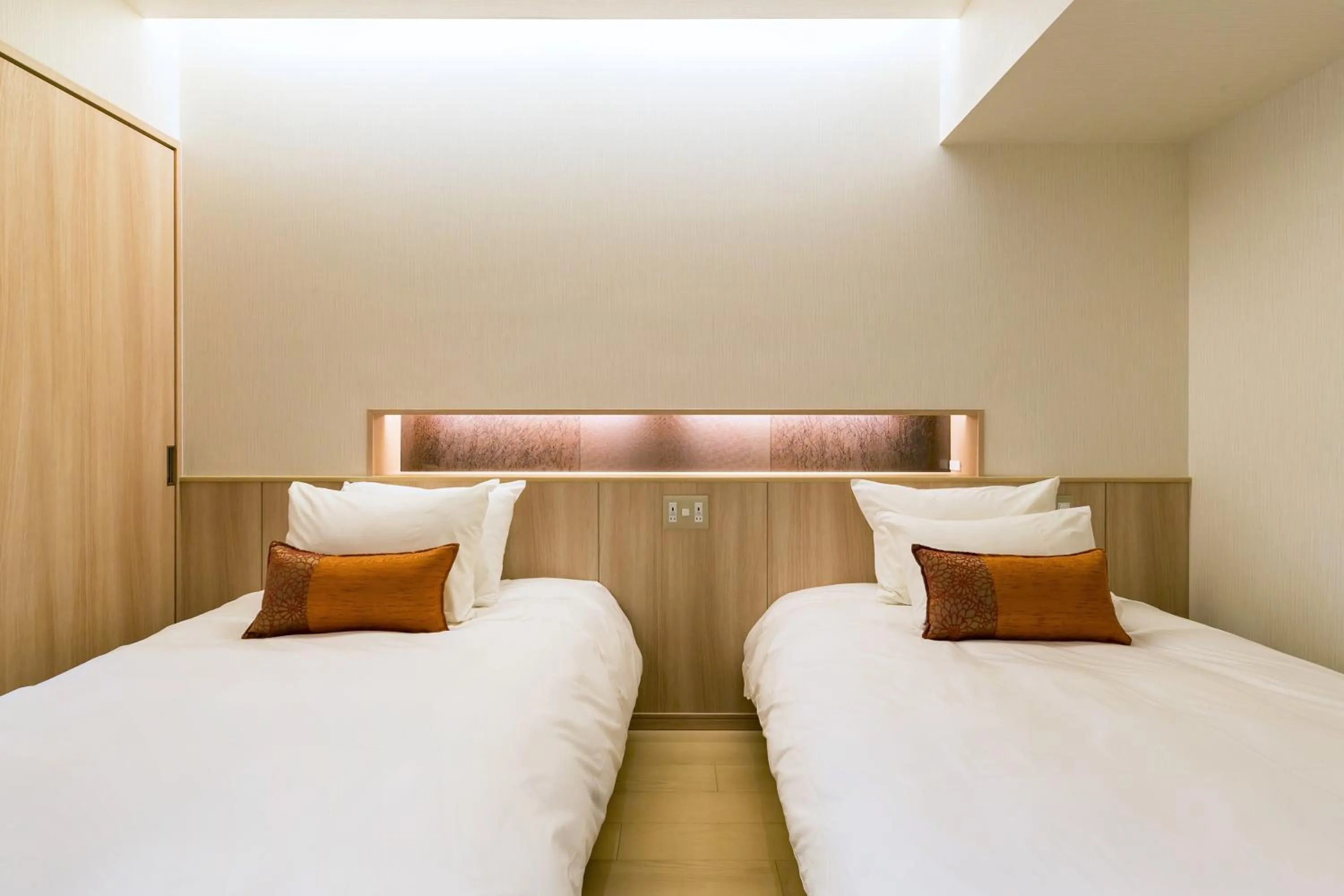 Japanese-Western Deluxe Room with Open-air Bath in Hakone Ashinoko Hanaori