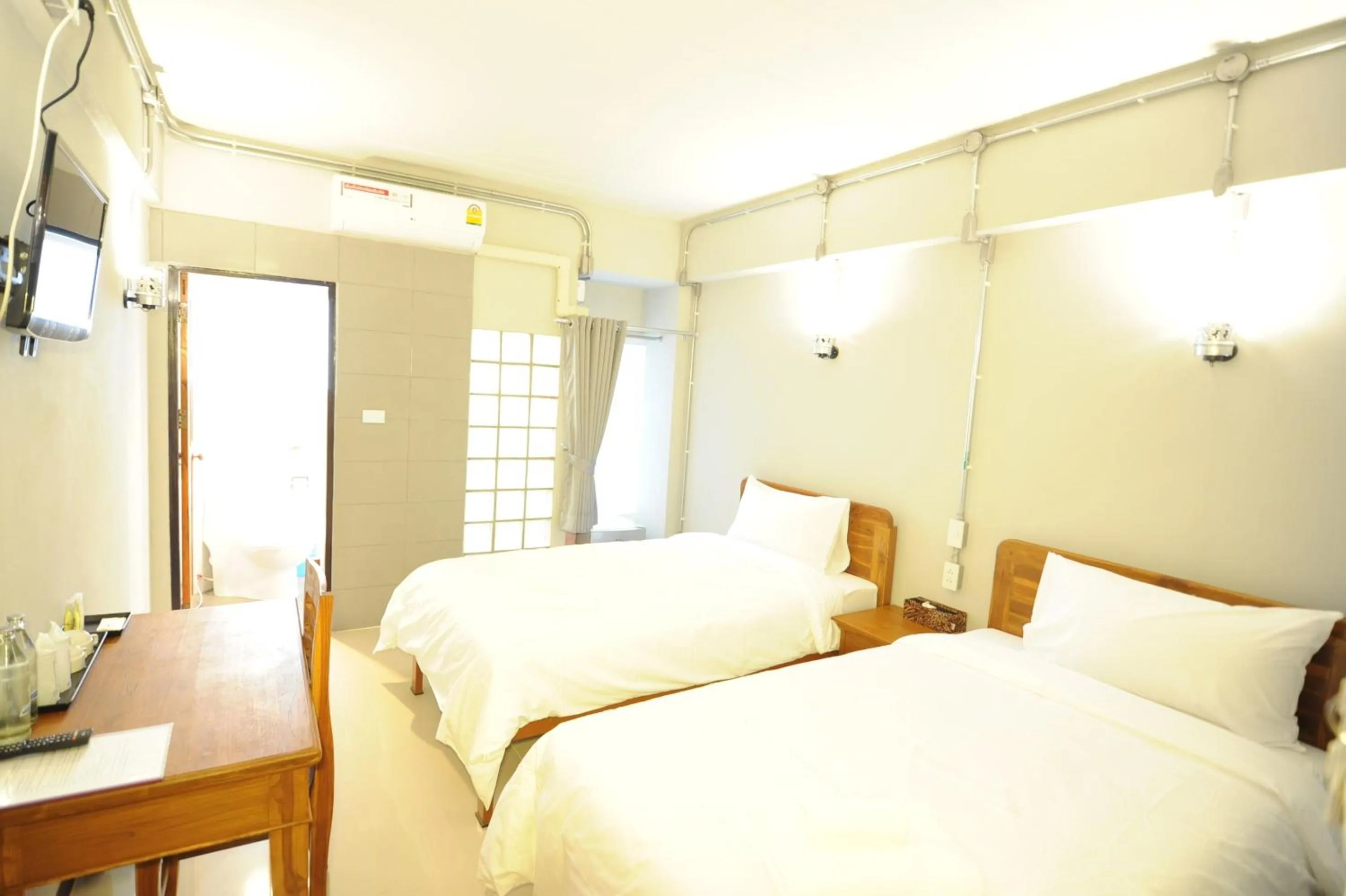 Standard Twin Room in Nanya Hotel Chiang Mai