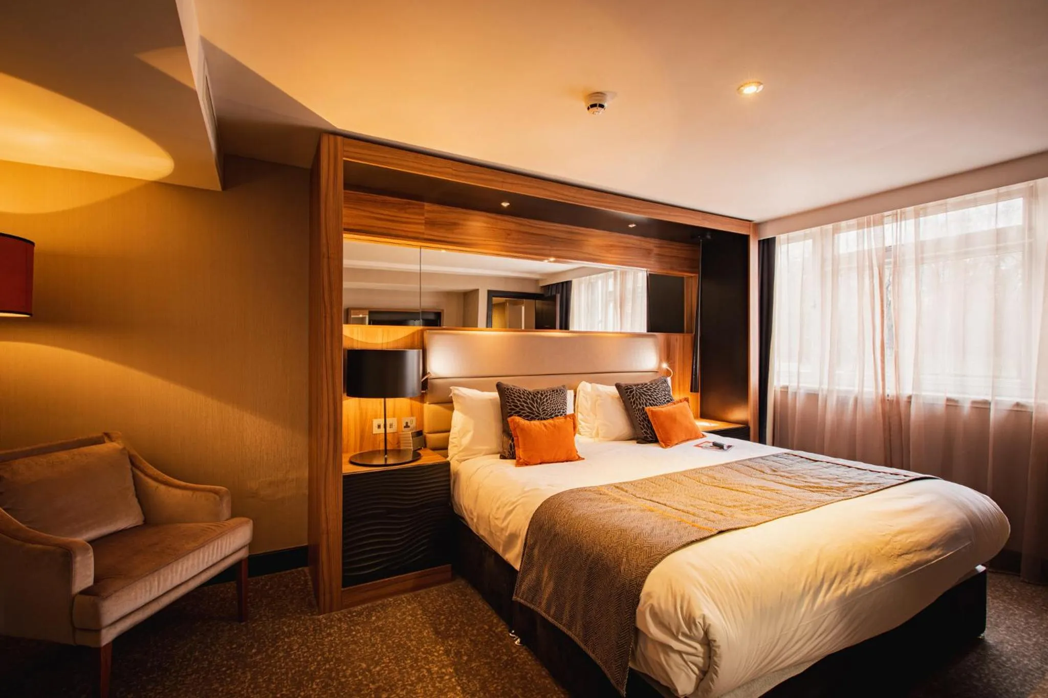 Standard King Room in Crowne Plaza Gerrards Cross by IHG