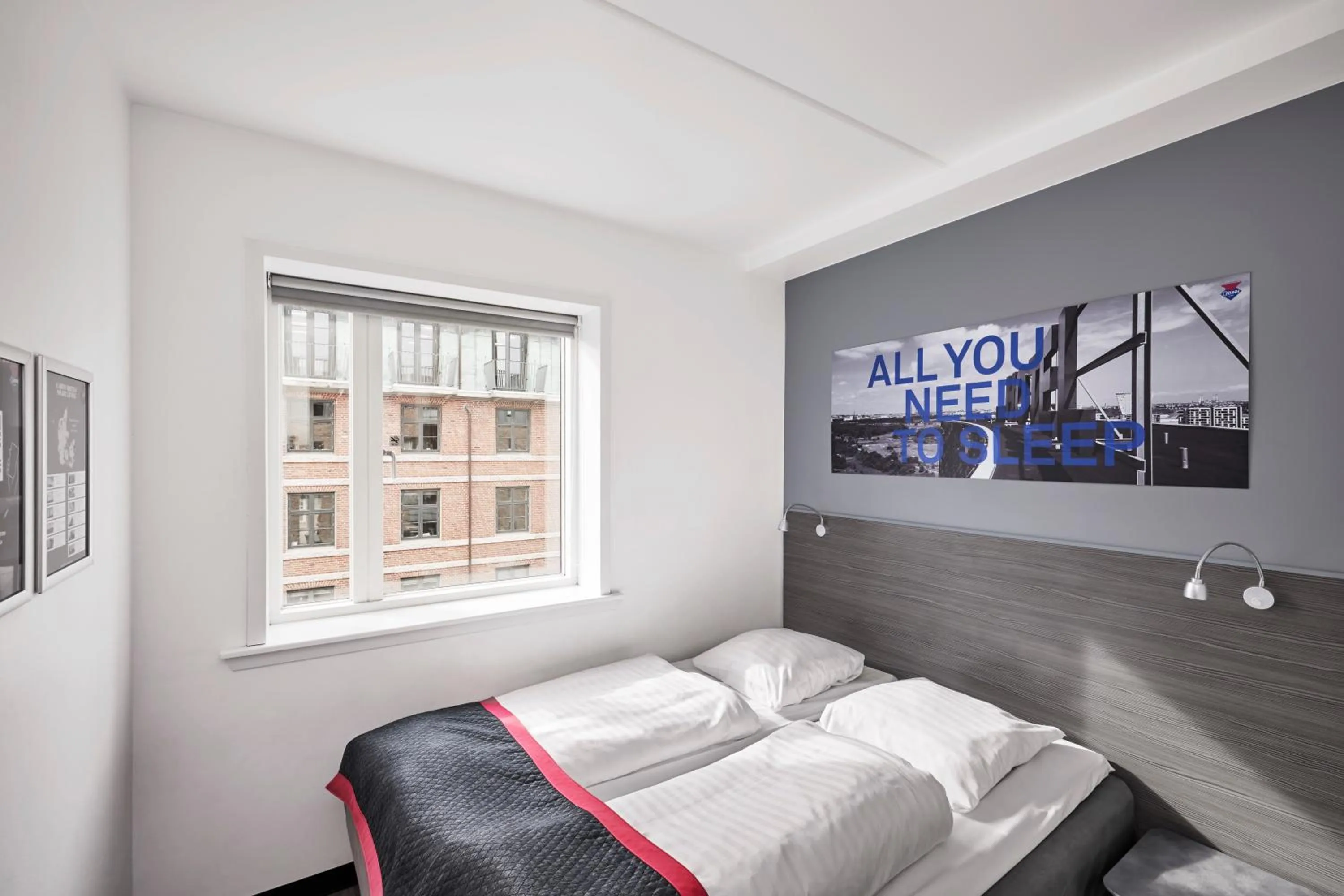 Commodore Room in Cabinn City