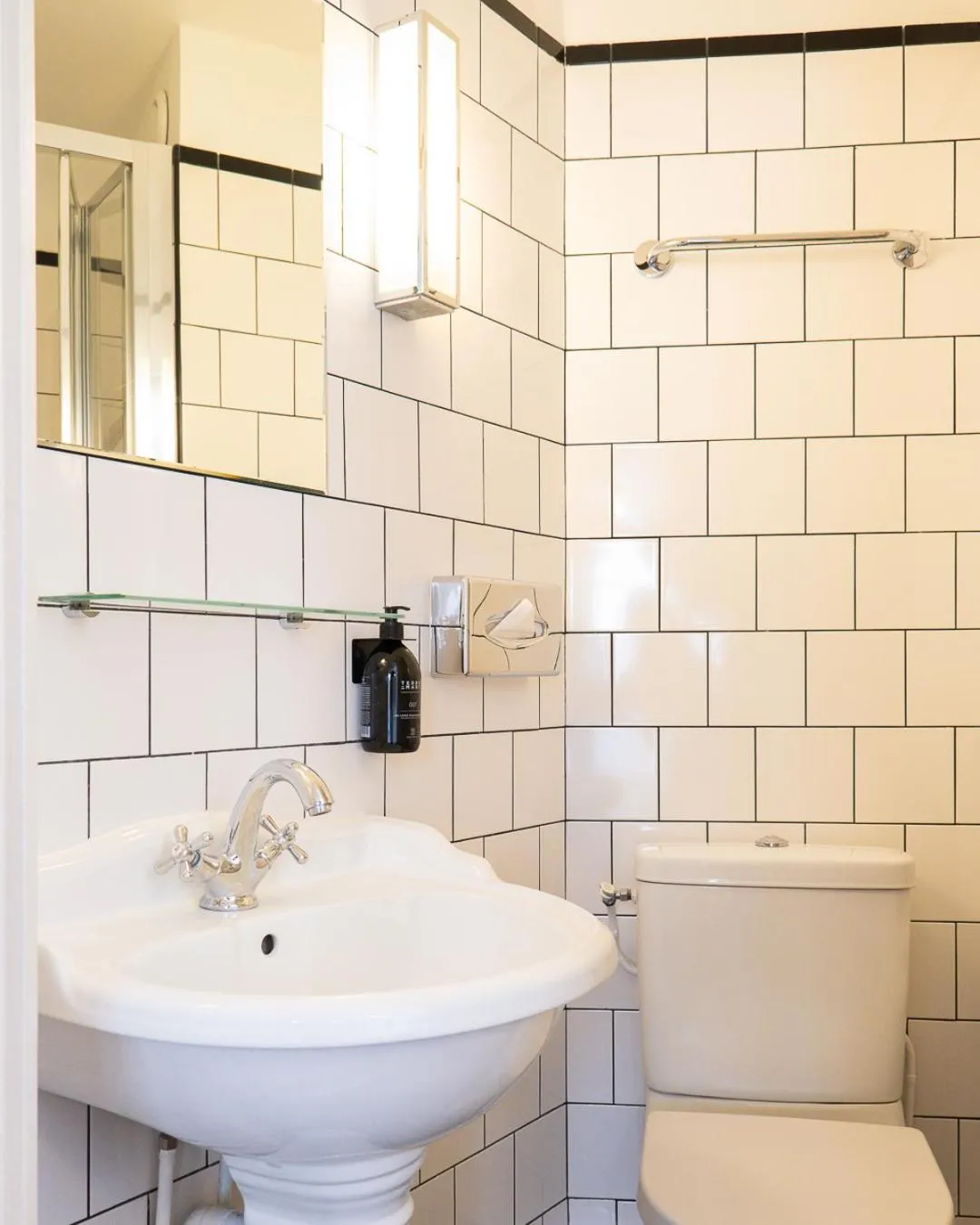 Medium Single Room in Hôtel BASSS