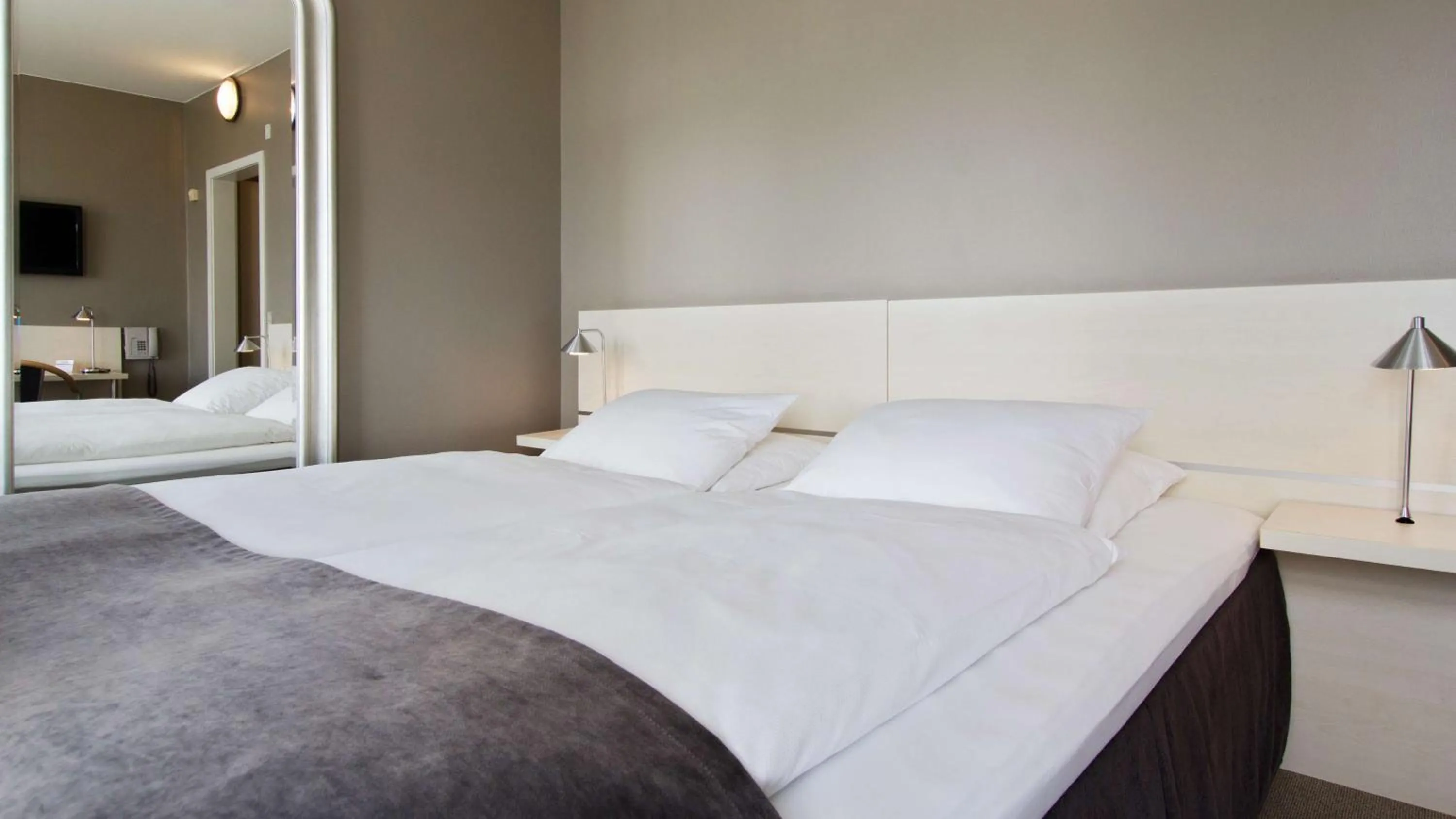 Standard Twin Room - single occupancy in Hotel Kronjylland