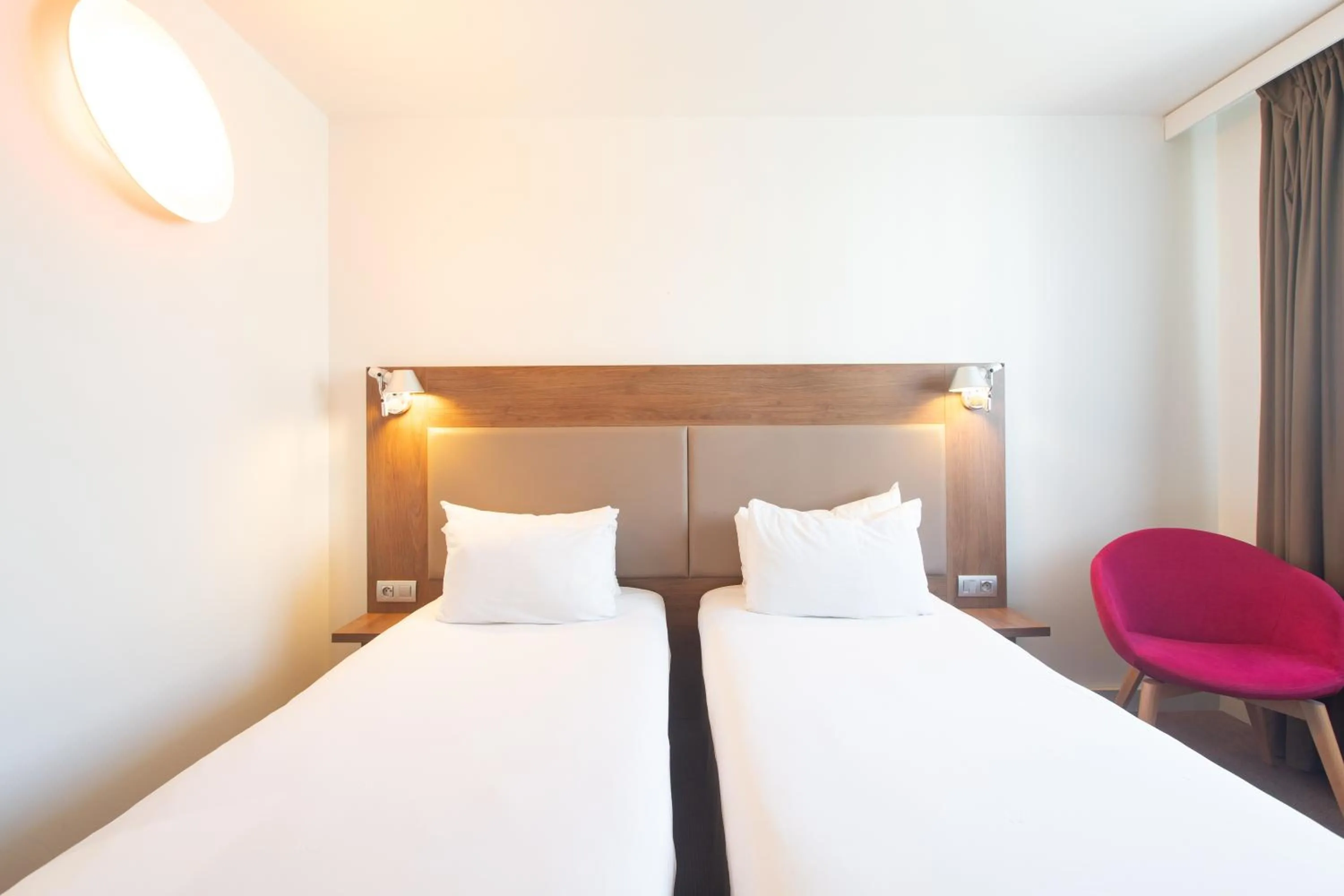 Standard Twin Room in Campanile Limoges Centre - Gare