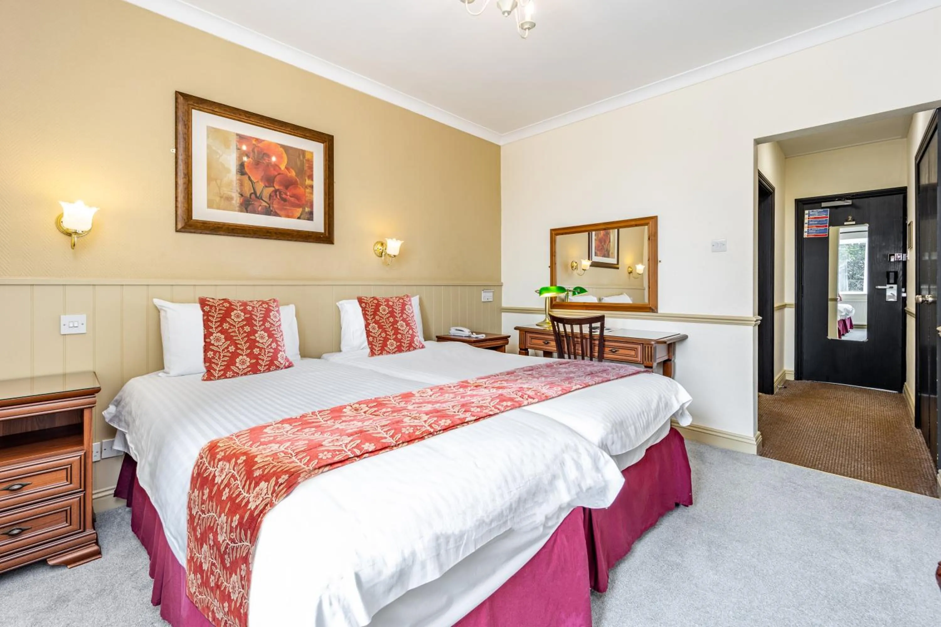 Standard Twin Room in Best Western The Webbington Hotel & Spa