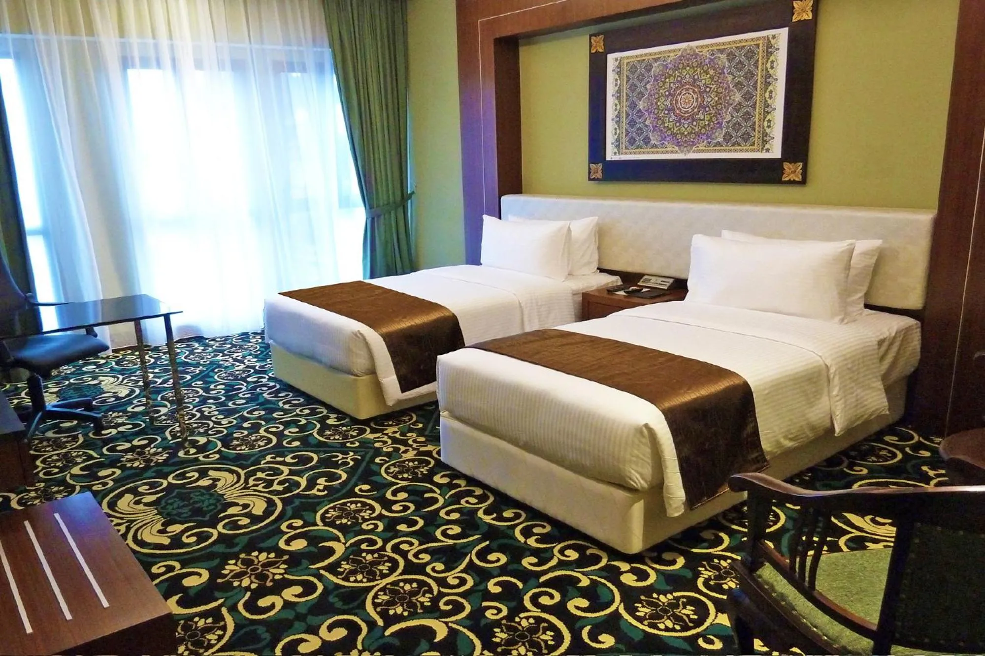 Twin Room with Pool View in Mudzaffar Hotel