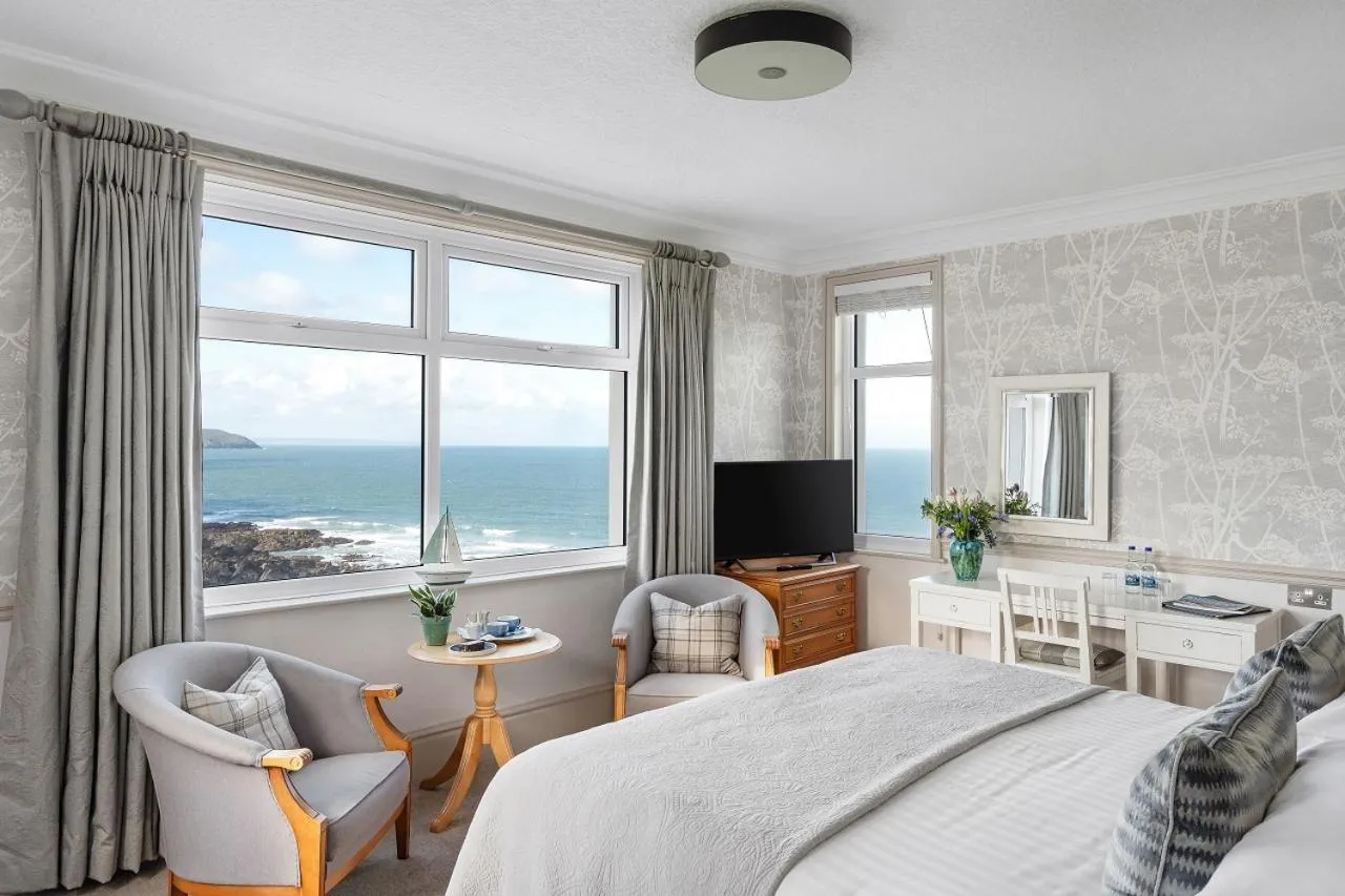 Deluxe Double Room with Sea View in Watersmeet Hotel