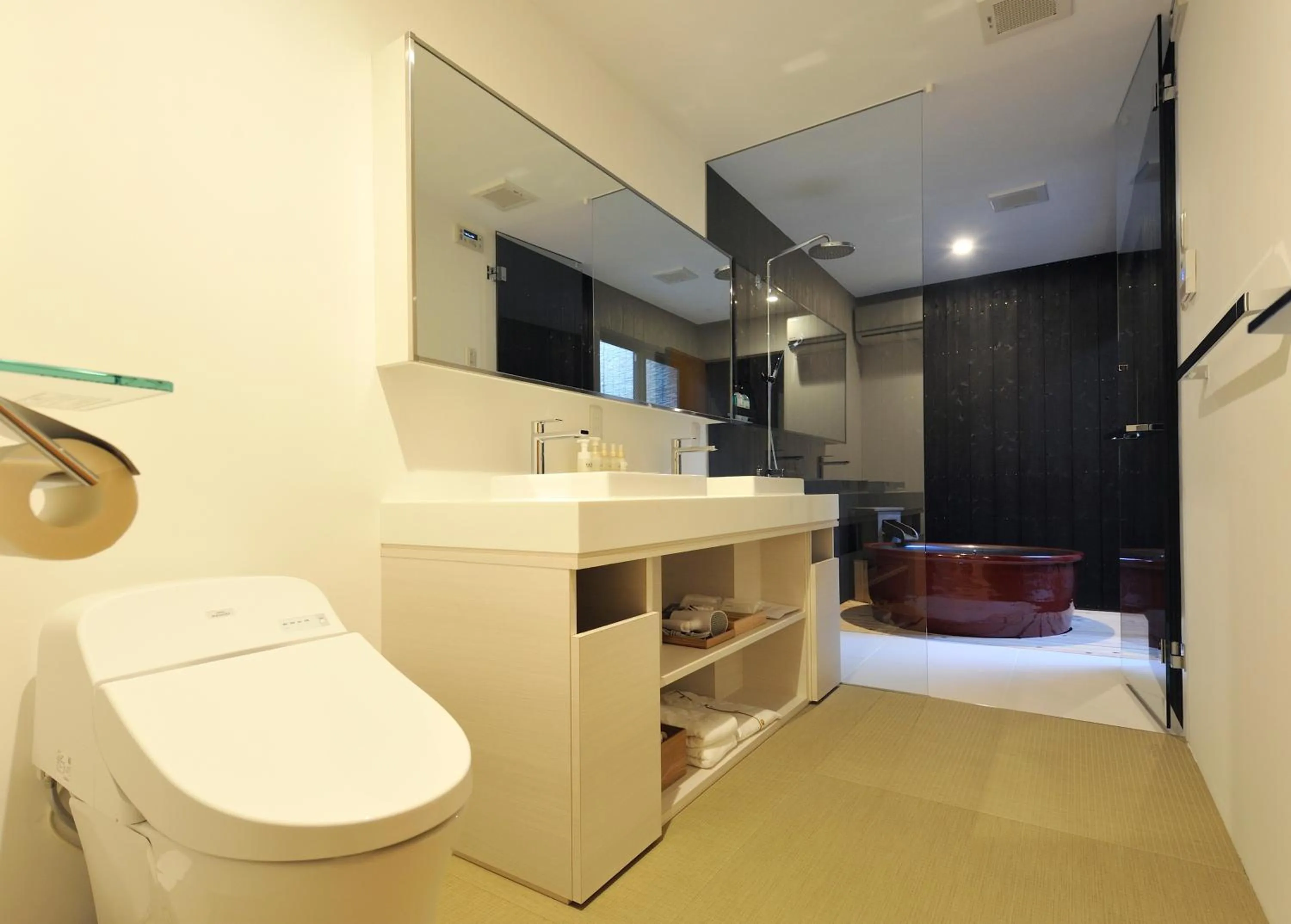 Suite Japanese-Style Townhouse 90㎡ with Open-Air Bath in Kiraku Kyoto Higashiyama